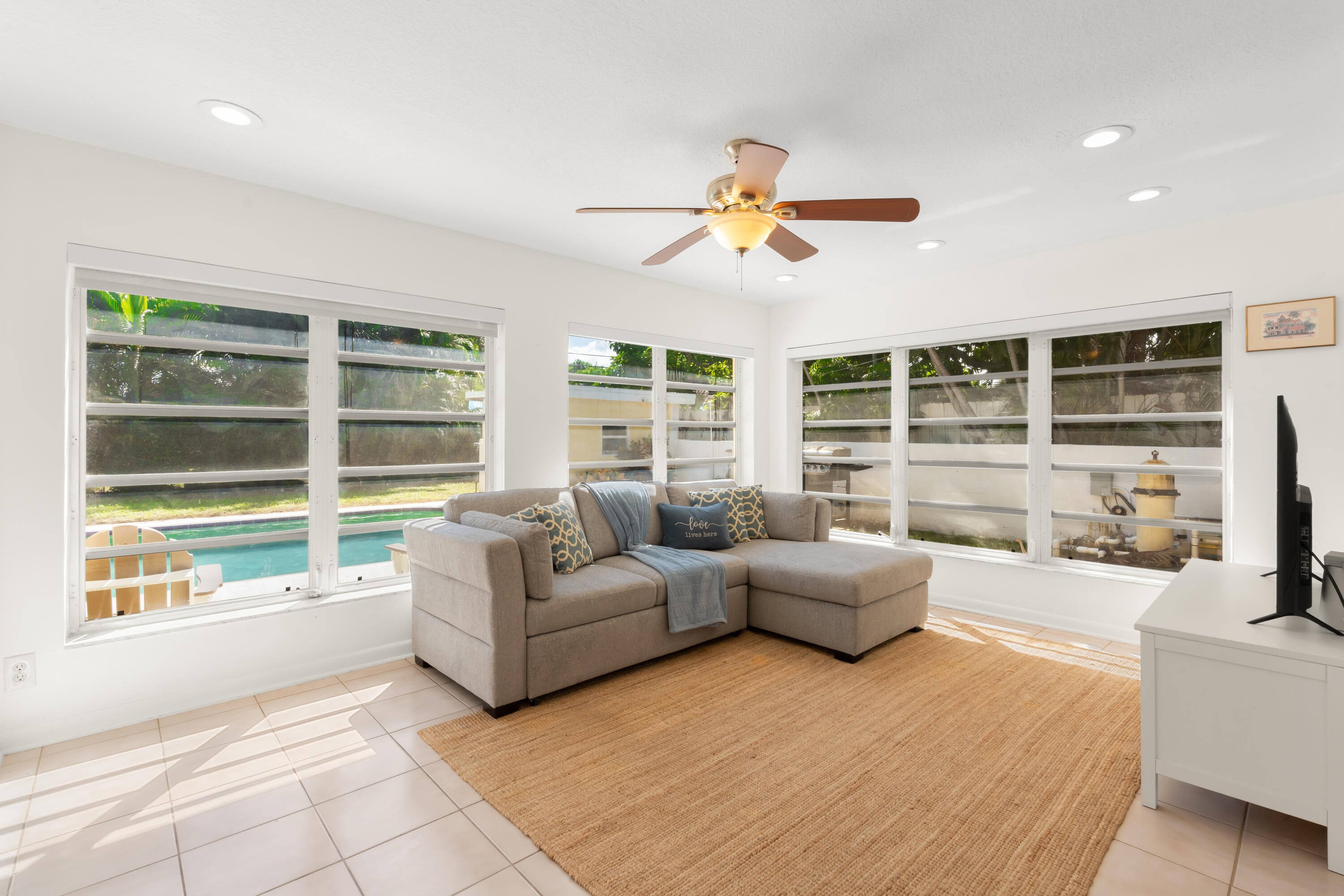 214 NE 28TH Road