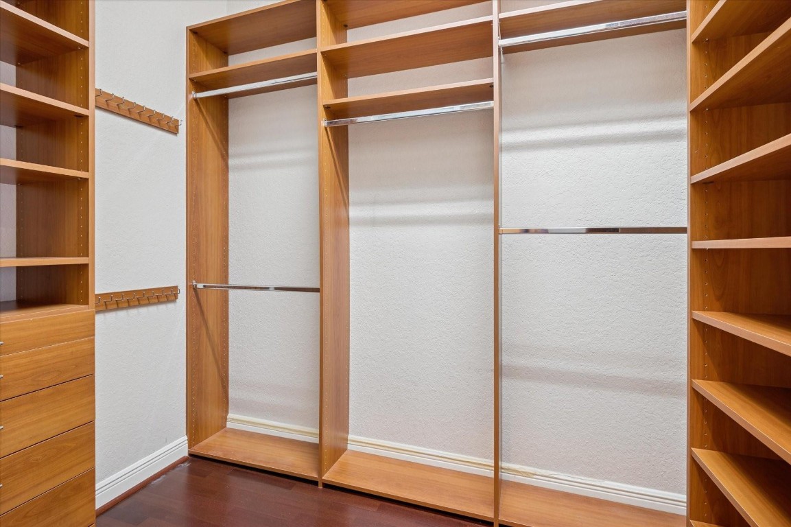 Buckram Oak Farm 150-37 B - Residential