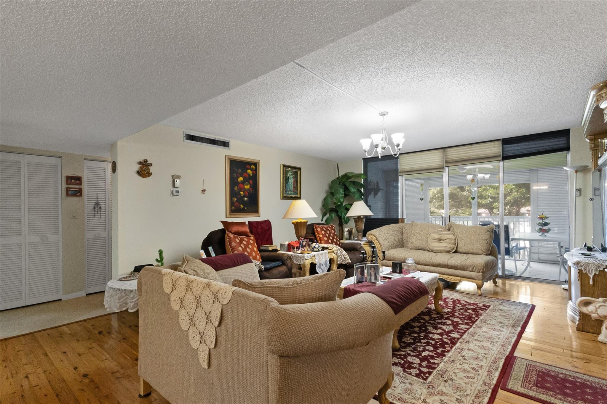 3910 Inverrary Blvd 301B