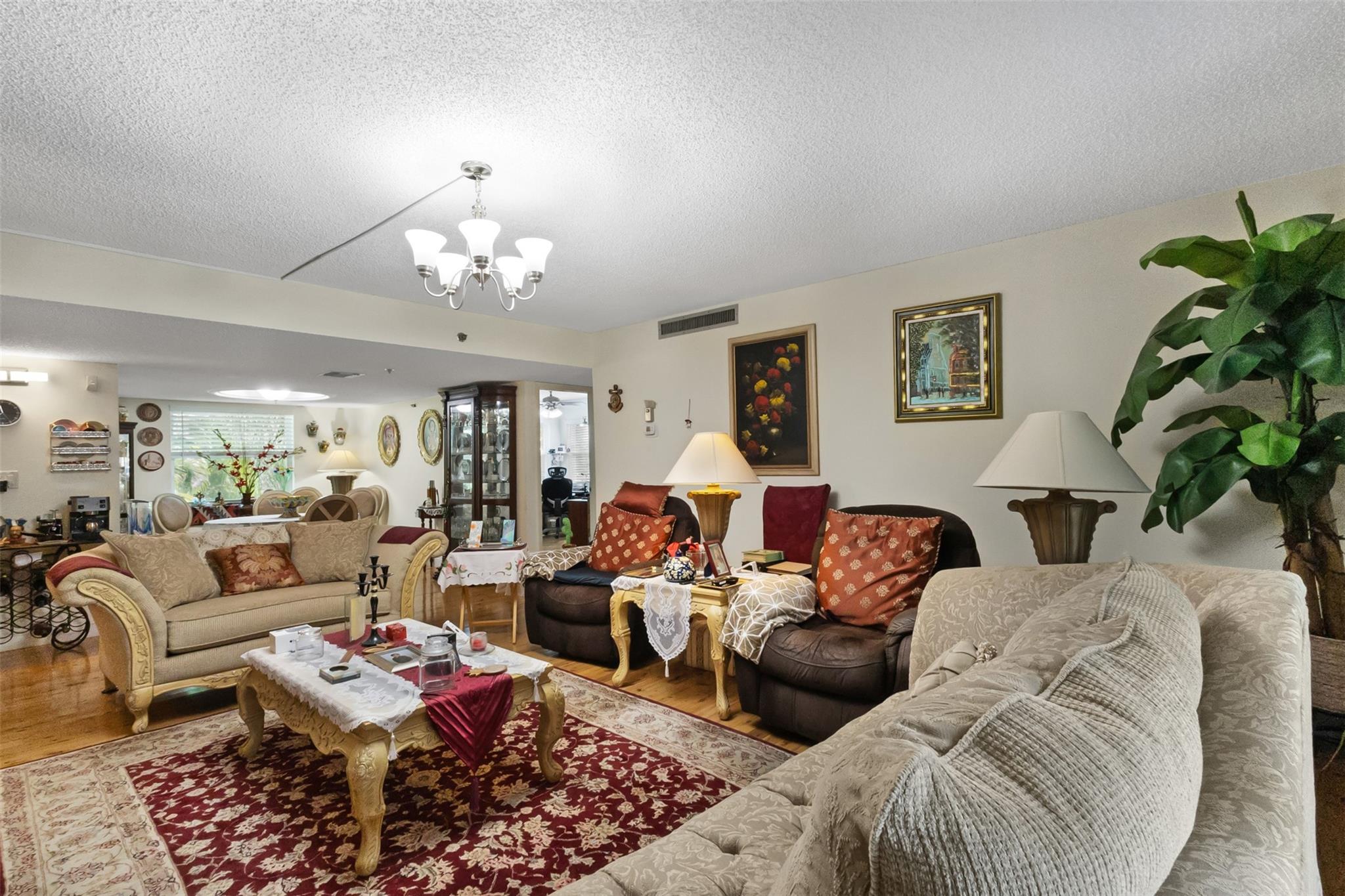 3910 Inverrary Blvd 301B