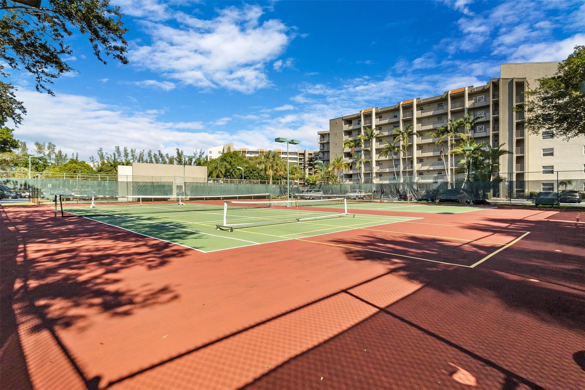 18th Hole at Inverrary - Residential