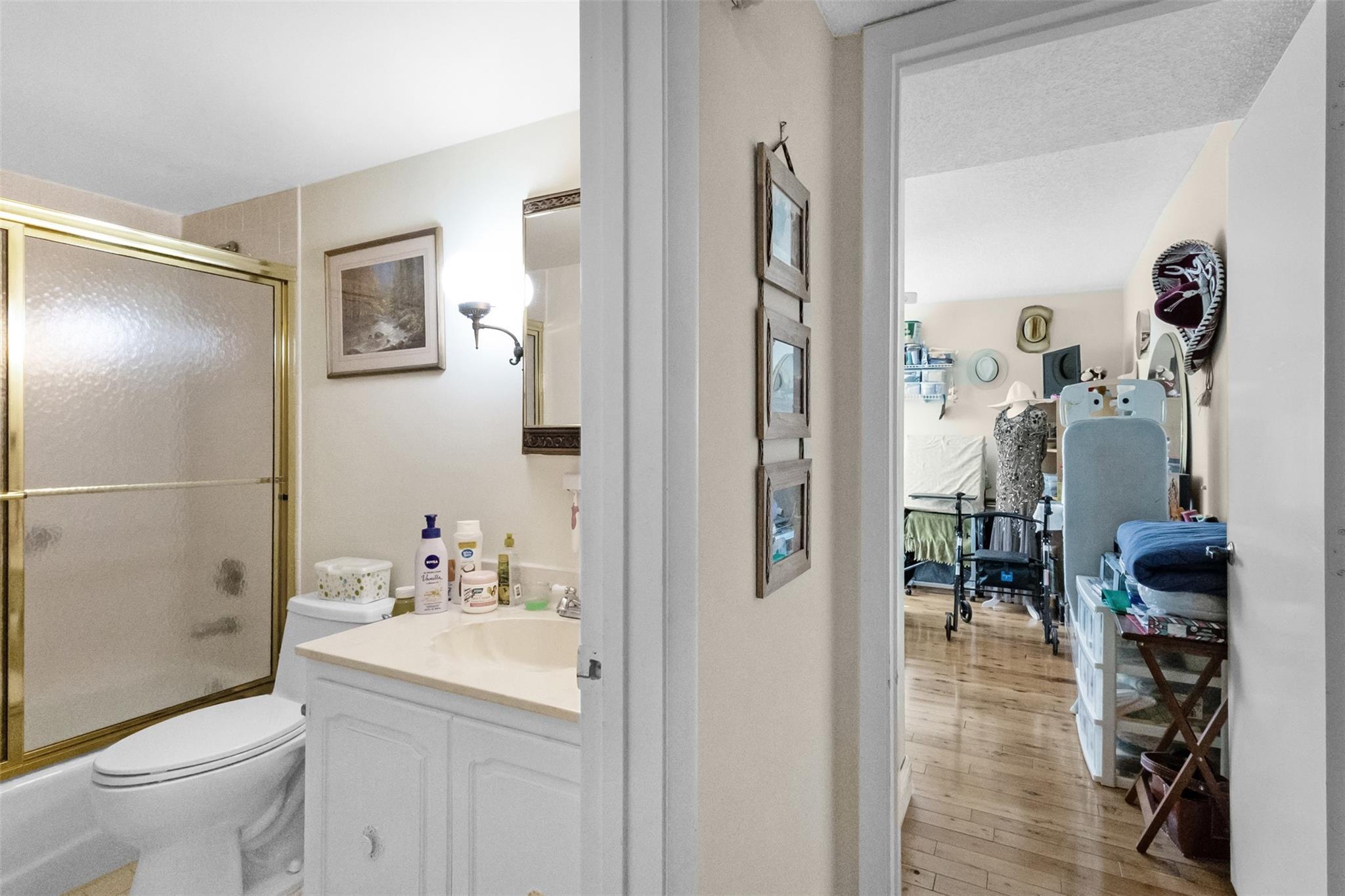 18th Hole at Inverrary - Residential