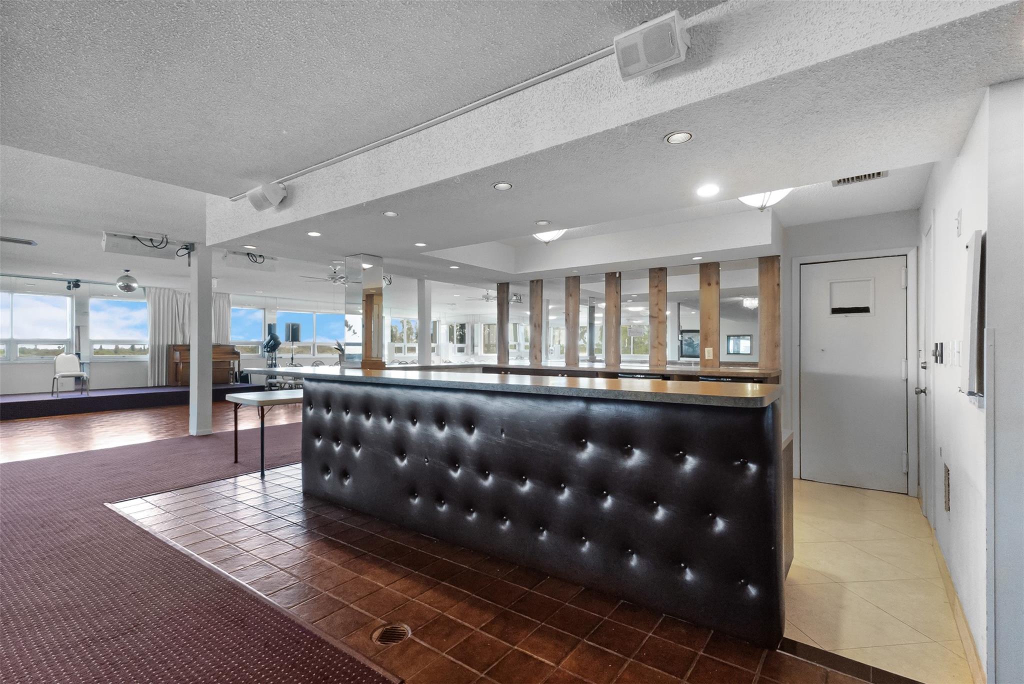 18th Hole at Inverrary - Residential