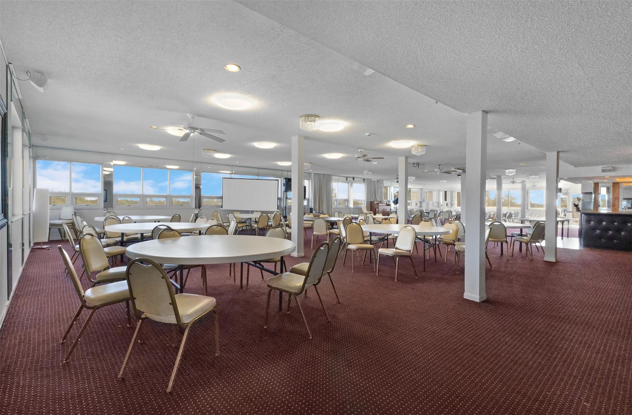 18th Hole at Inverrary - Residential