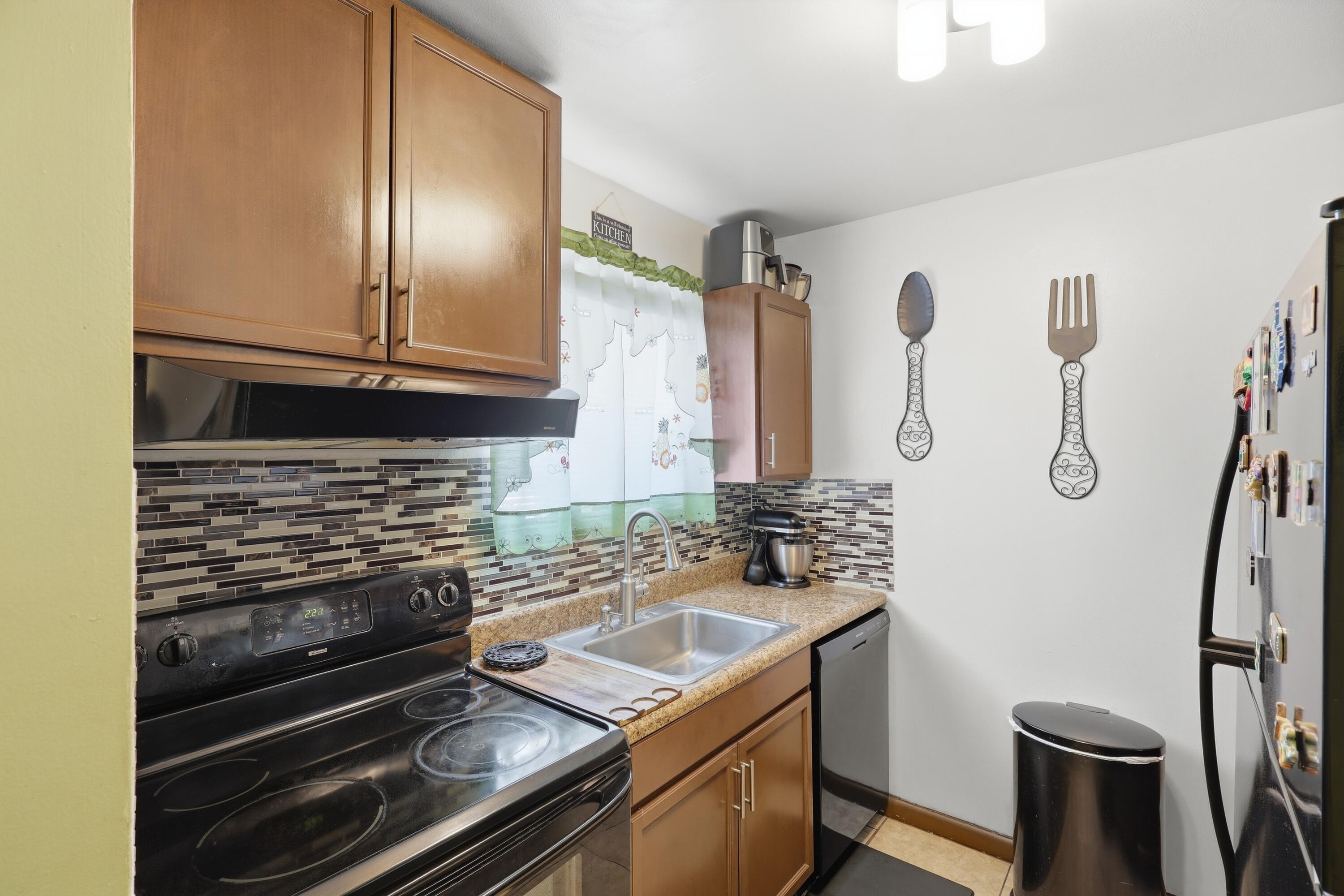 FOREST HILL GARDENS CONDO - Residential