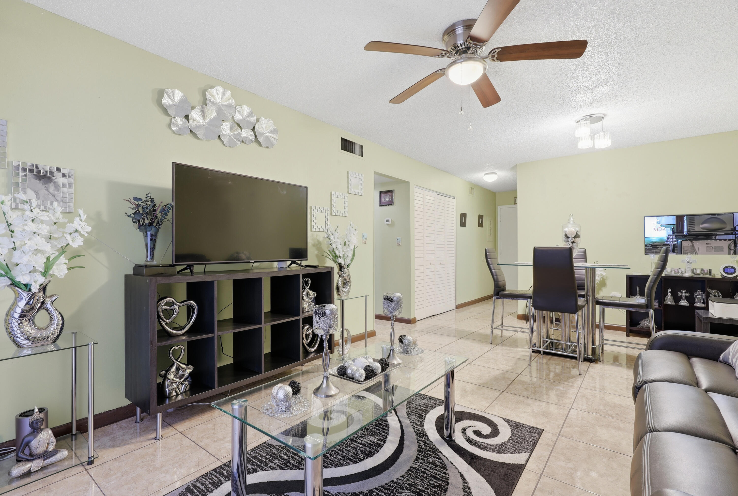 FOREST HILL GARDENS CONDO - Residential