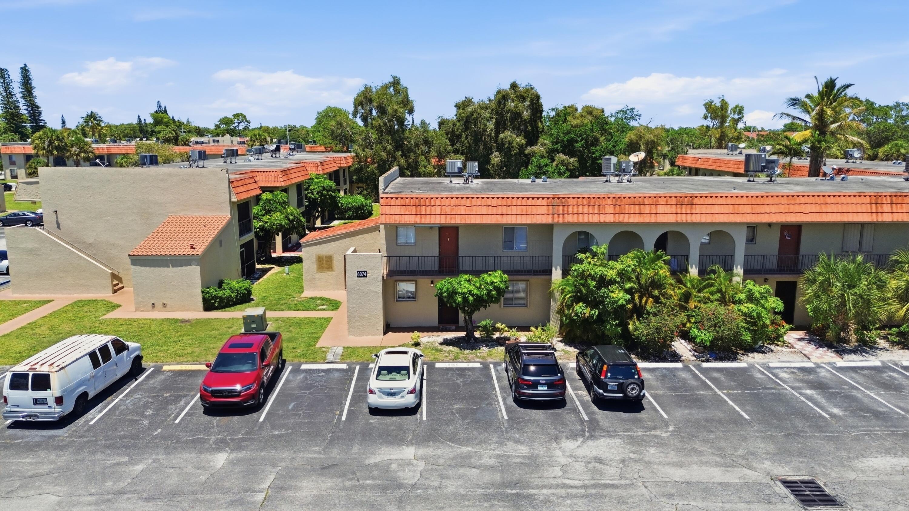 FOREST HILL GARDENS CONDO - Residential