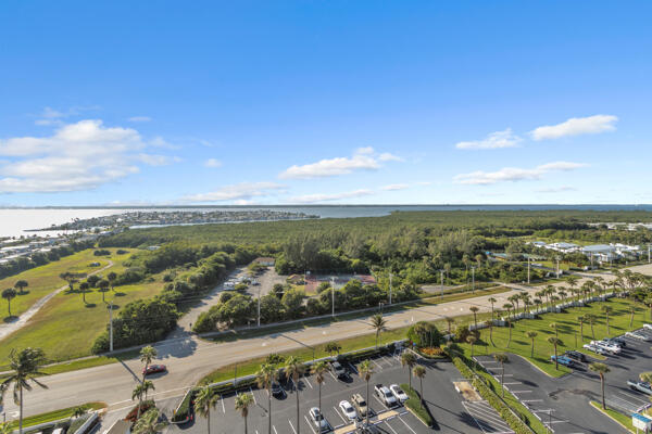 PRINCESS OF HUTCHINSON ISLAND - Residential