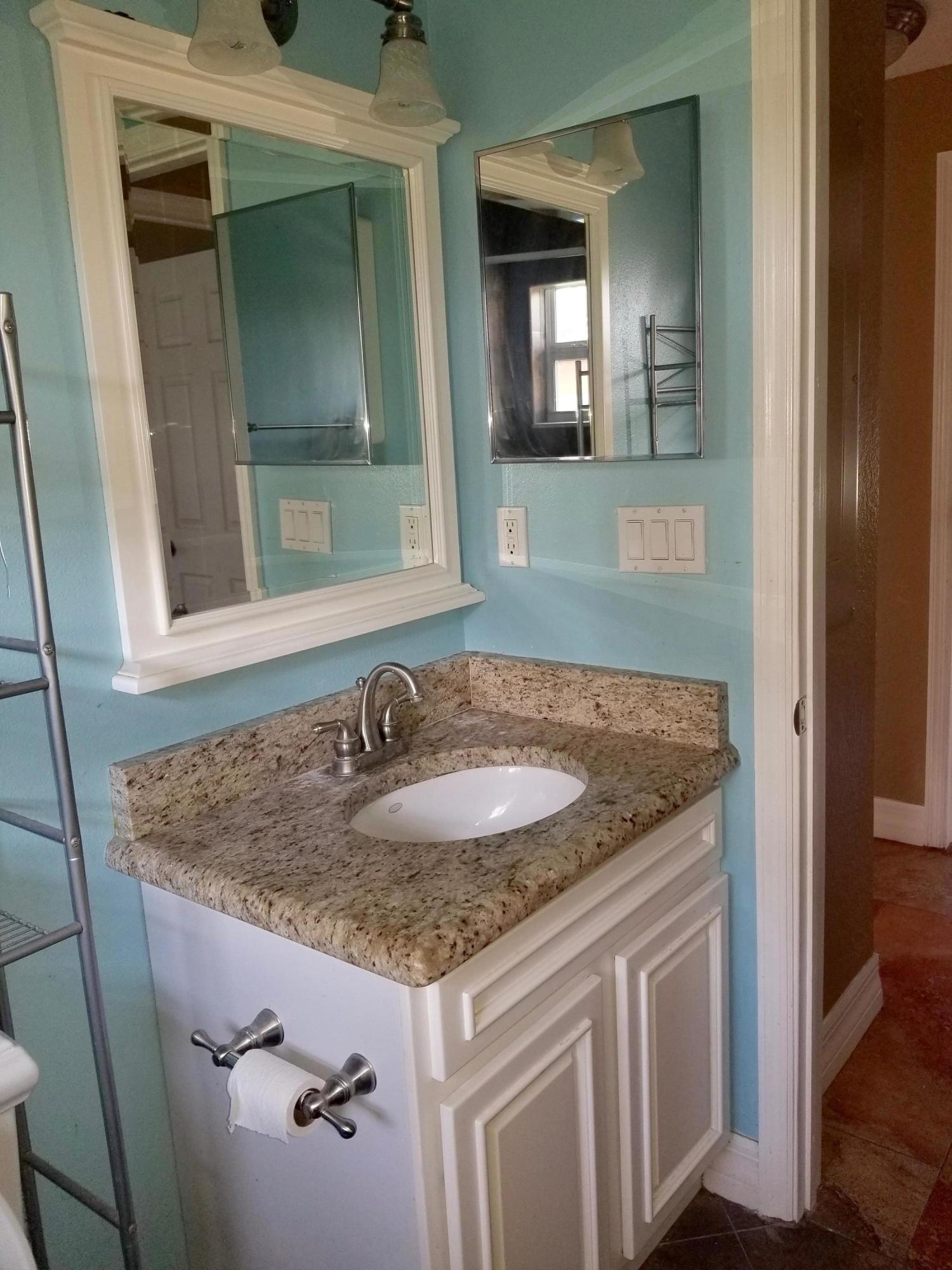 LAWN LAKE - Residential Lease