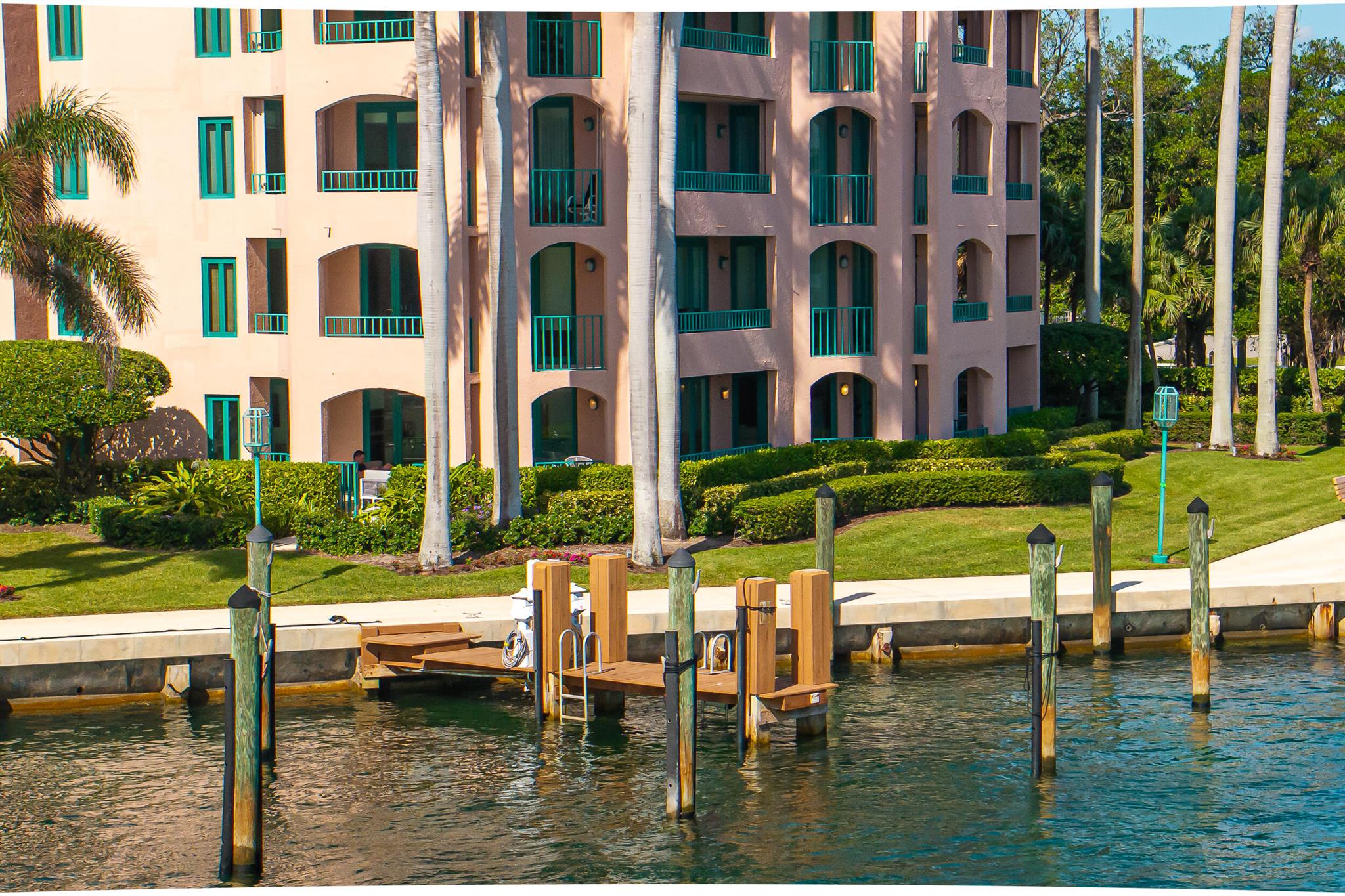 Mizner Court - Residential