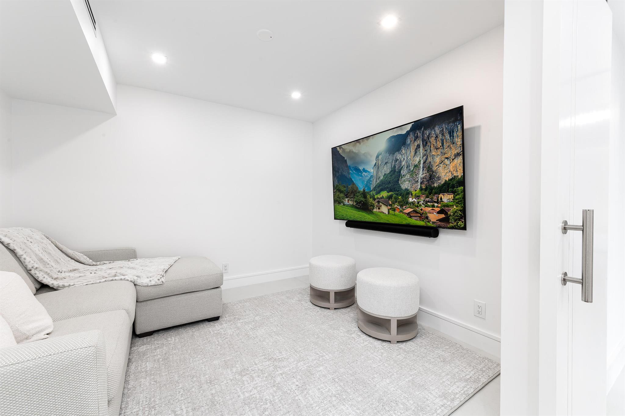 Mizner Court - Residential