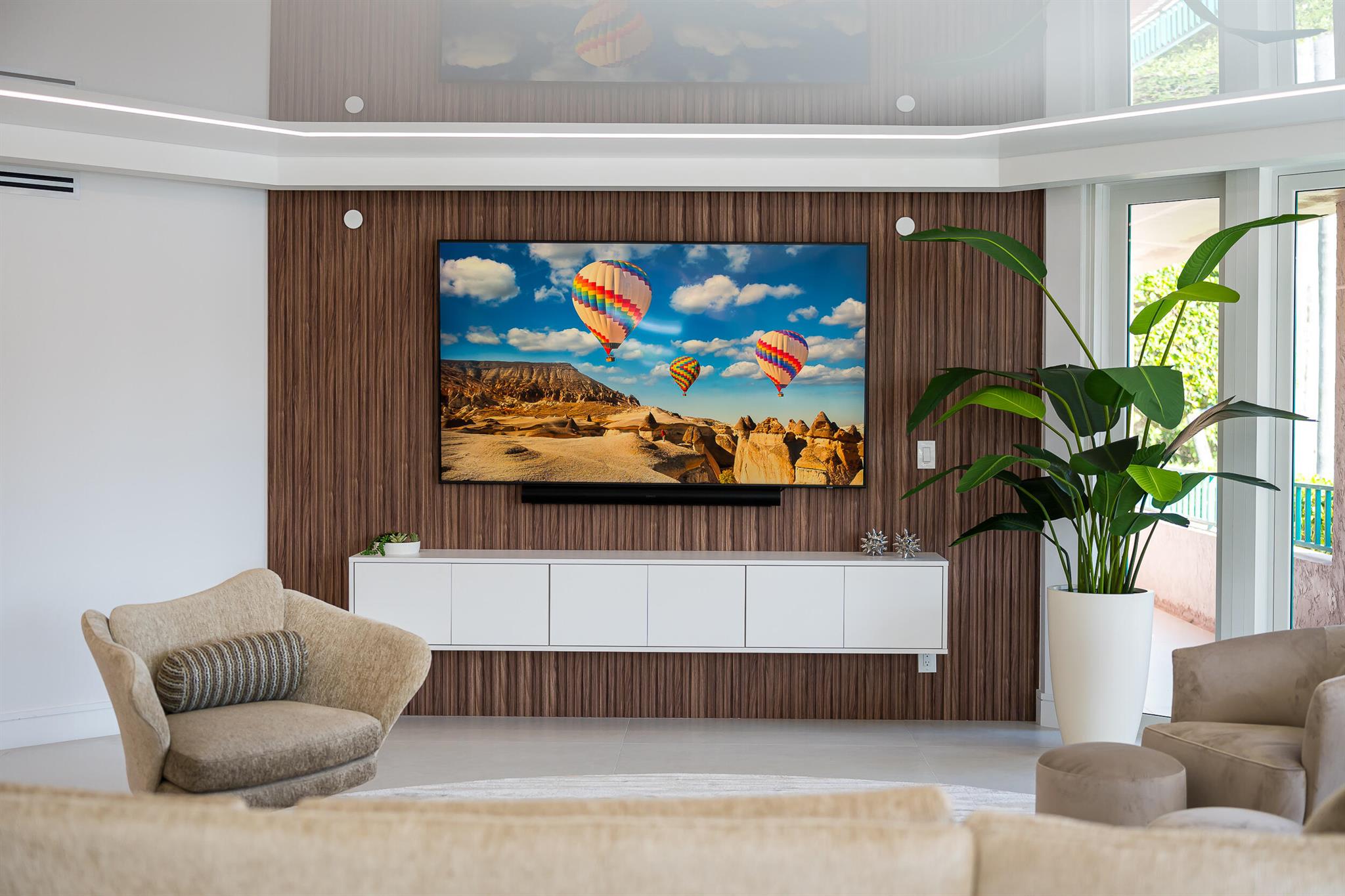 Mizner Court - Residential