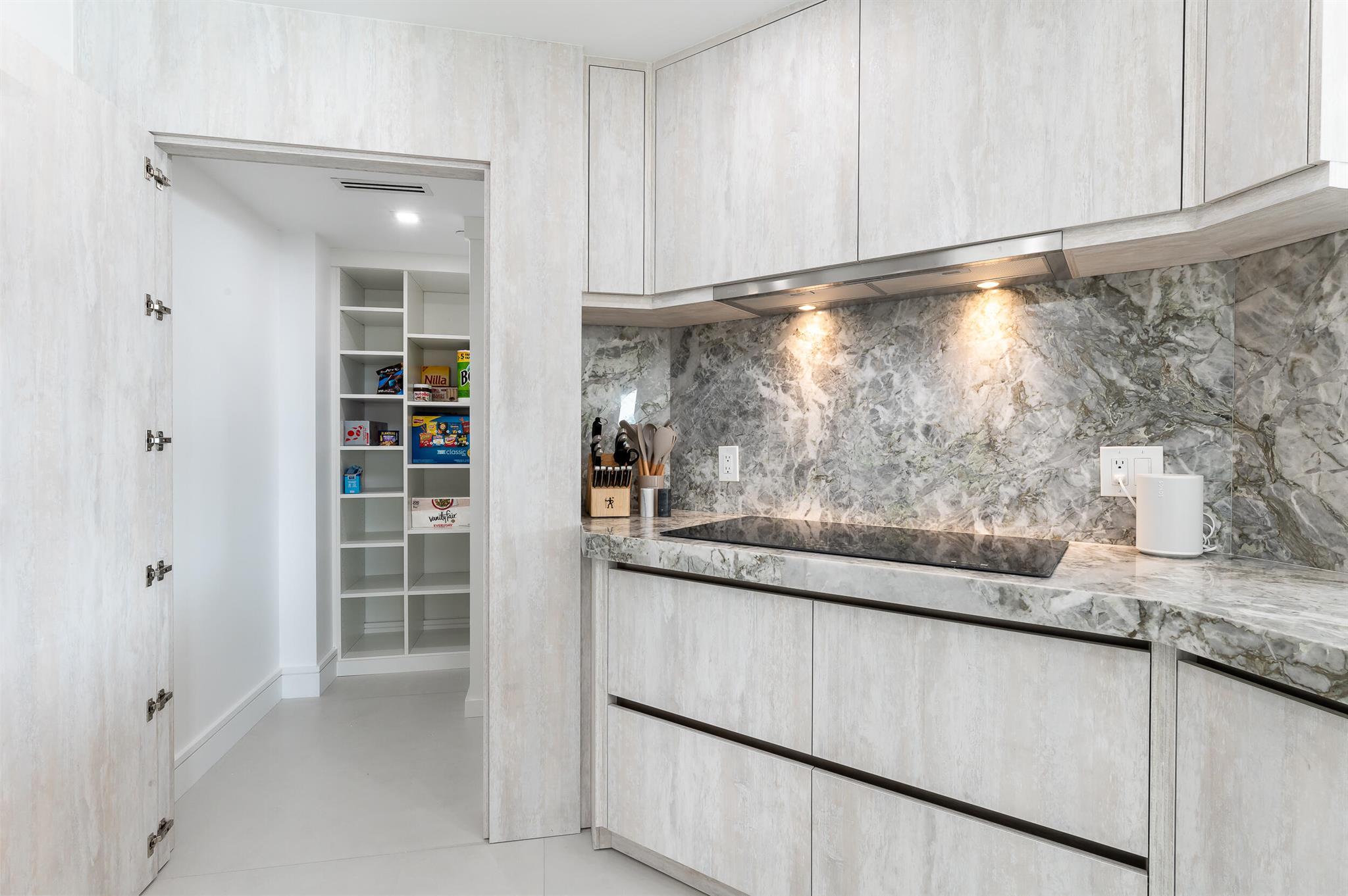 Mizner Court - Residential