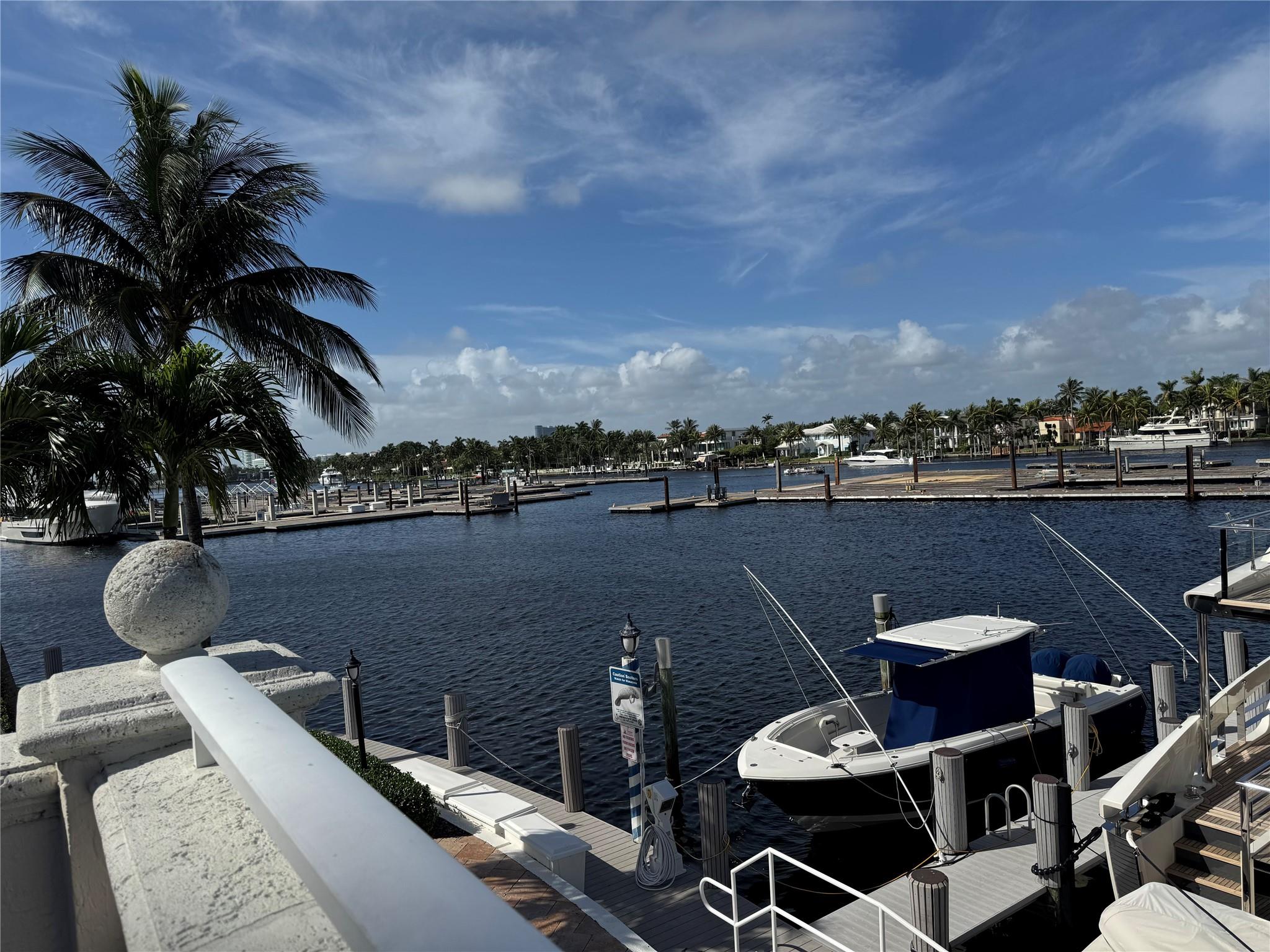 1 Las Olas Cir 307