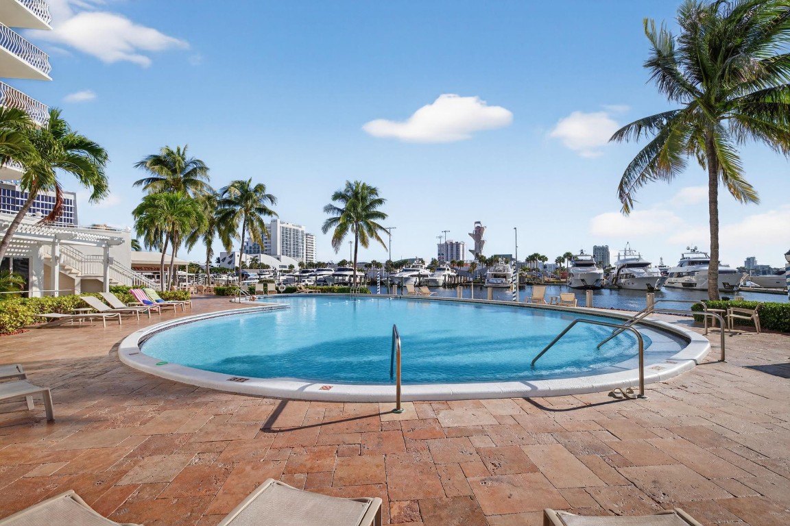 1 Las Olas Circle 307