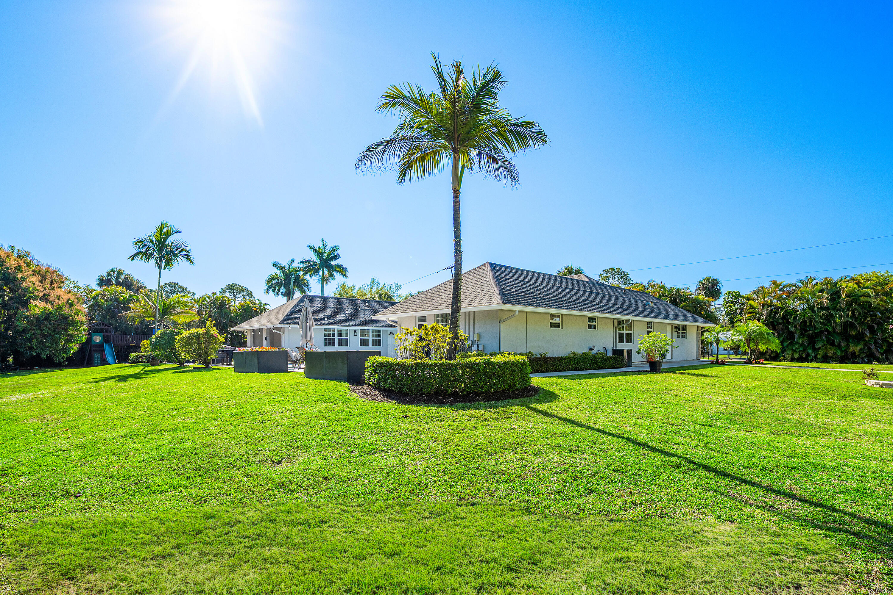 PALM BEACH RANCHETTES - Residential