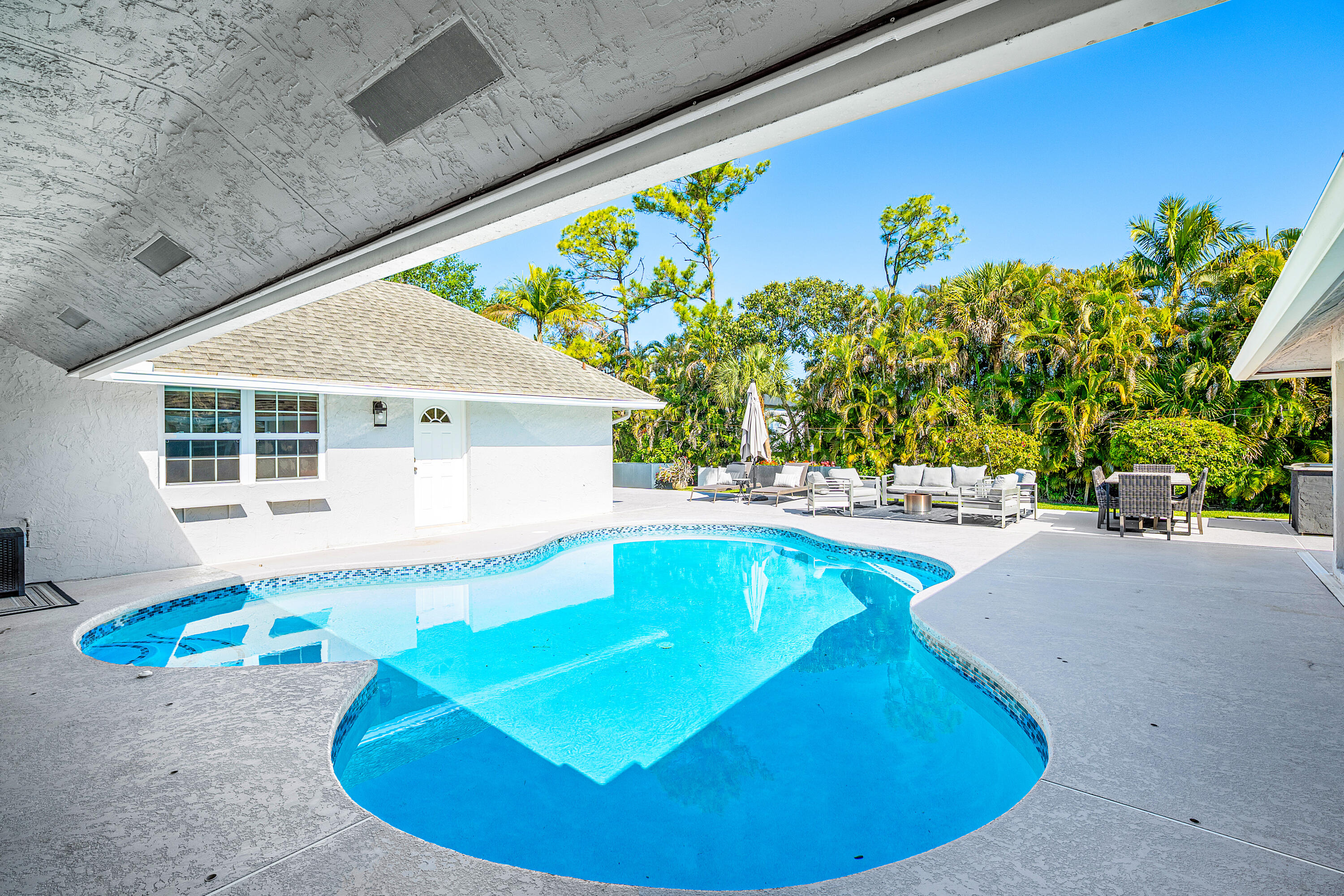 PALM BEACH RANCHETTES - Residential