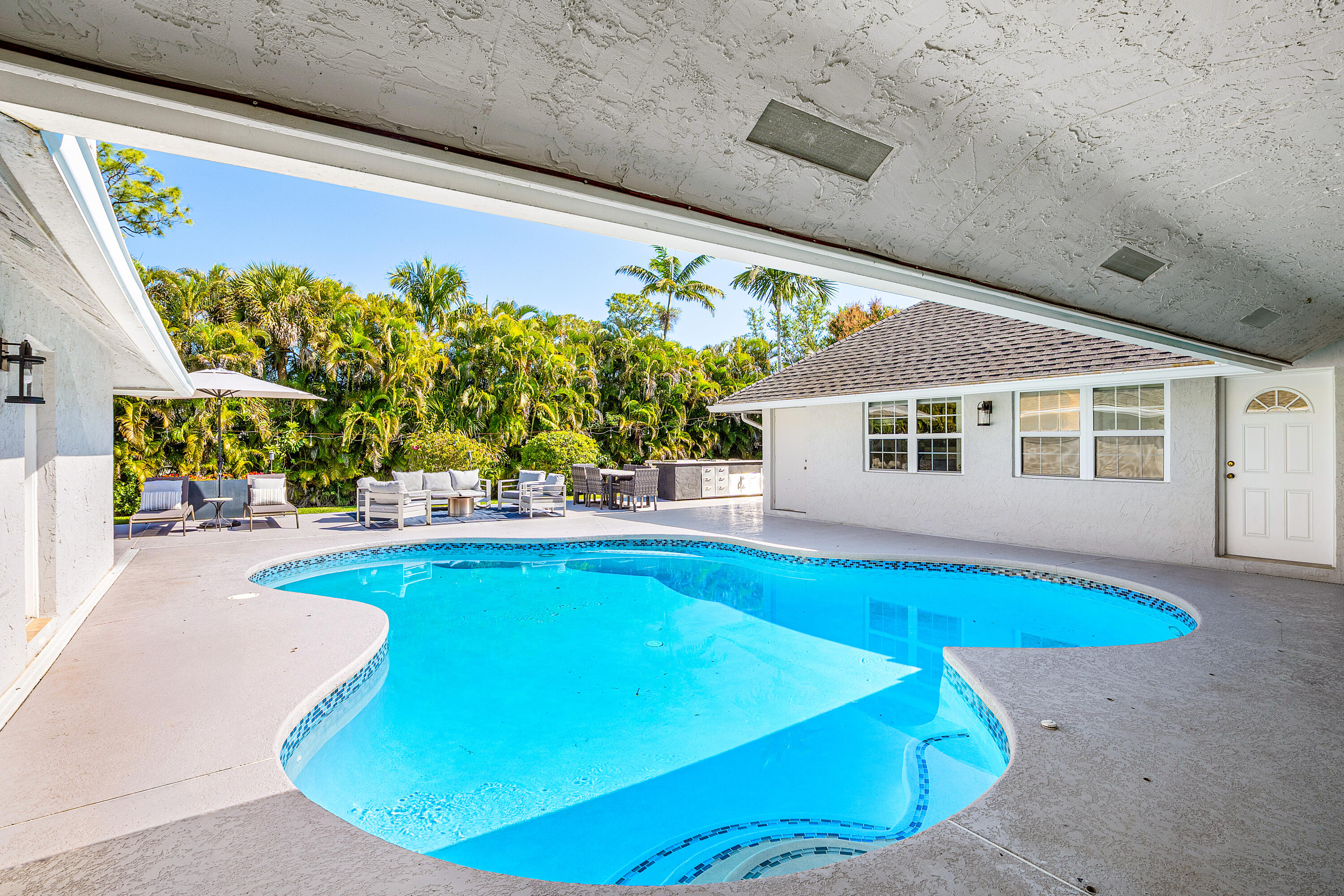 PALM BEACH RANCHETTES - Residential