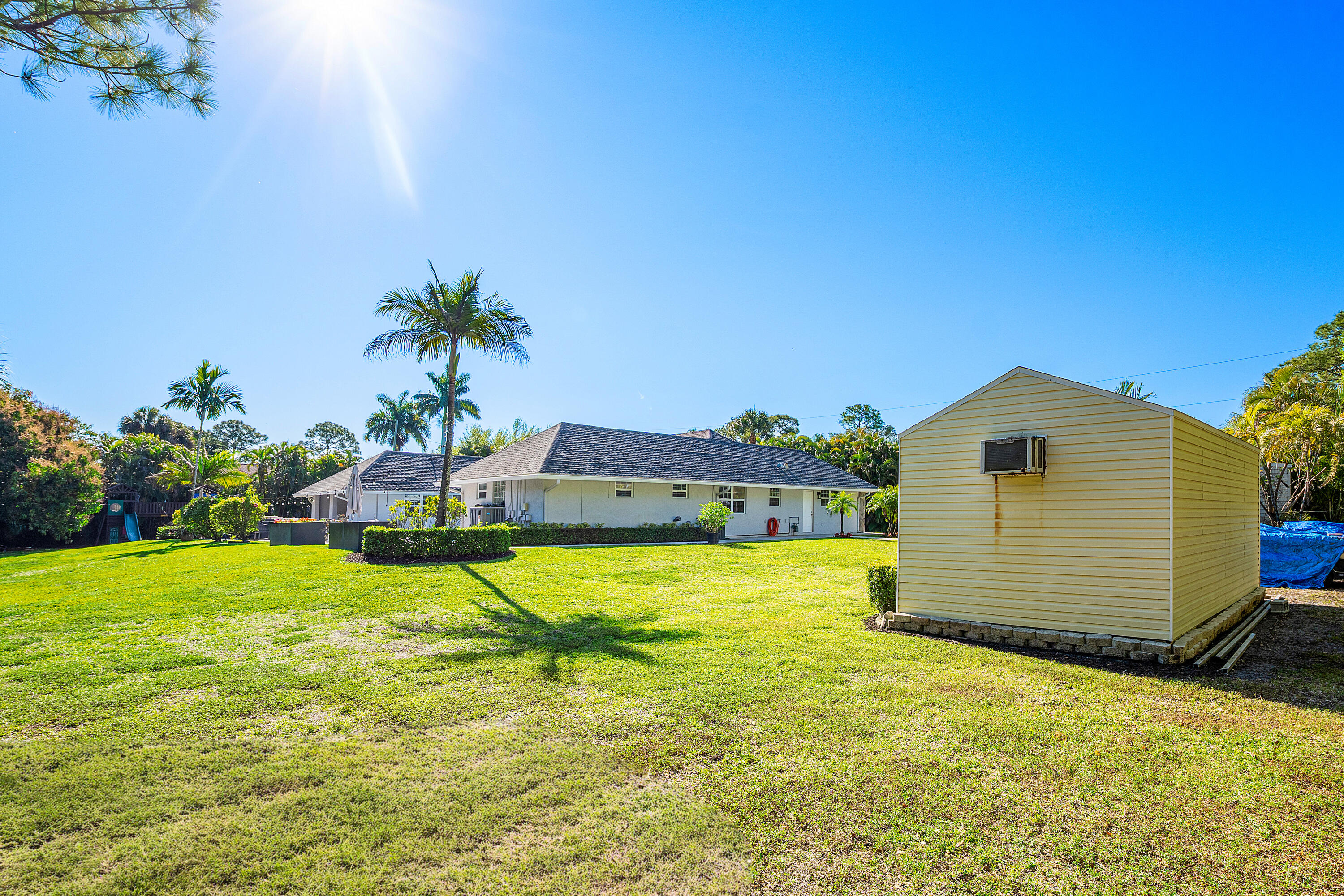 PALM BEACH RANCHETTES - Residential