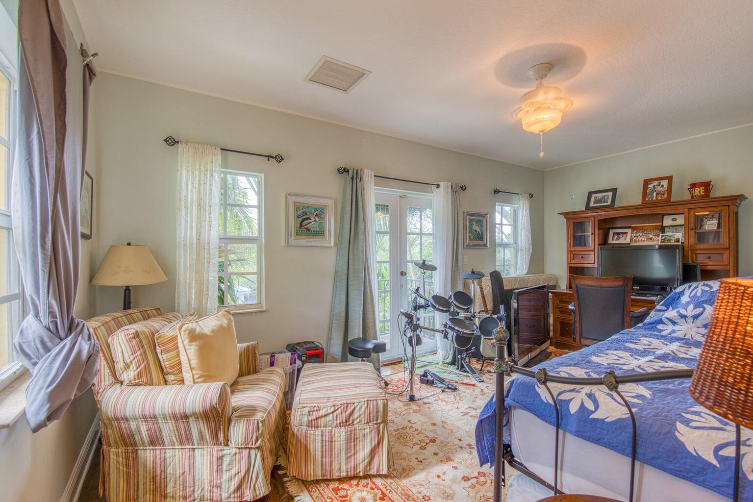 LAKE WORTH TOWN OF - Residential