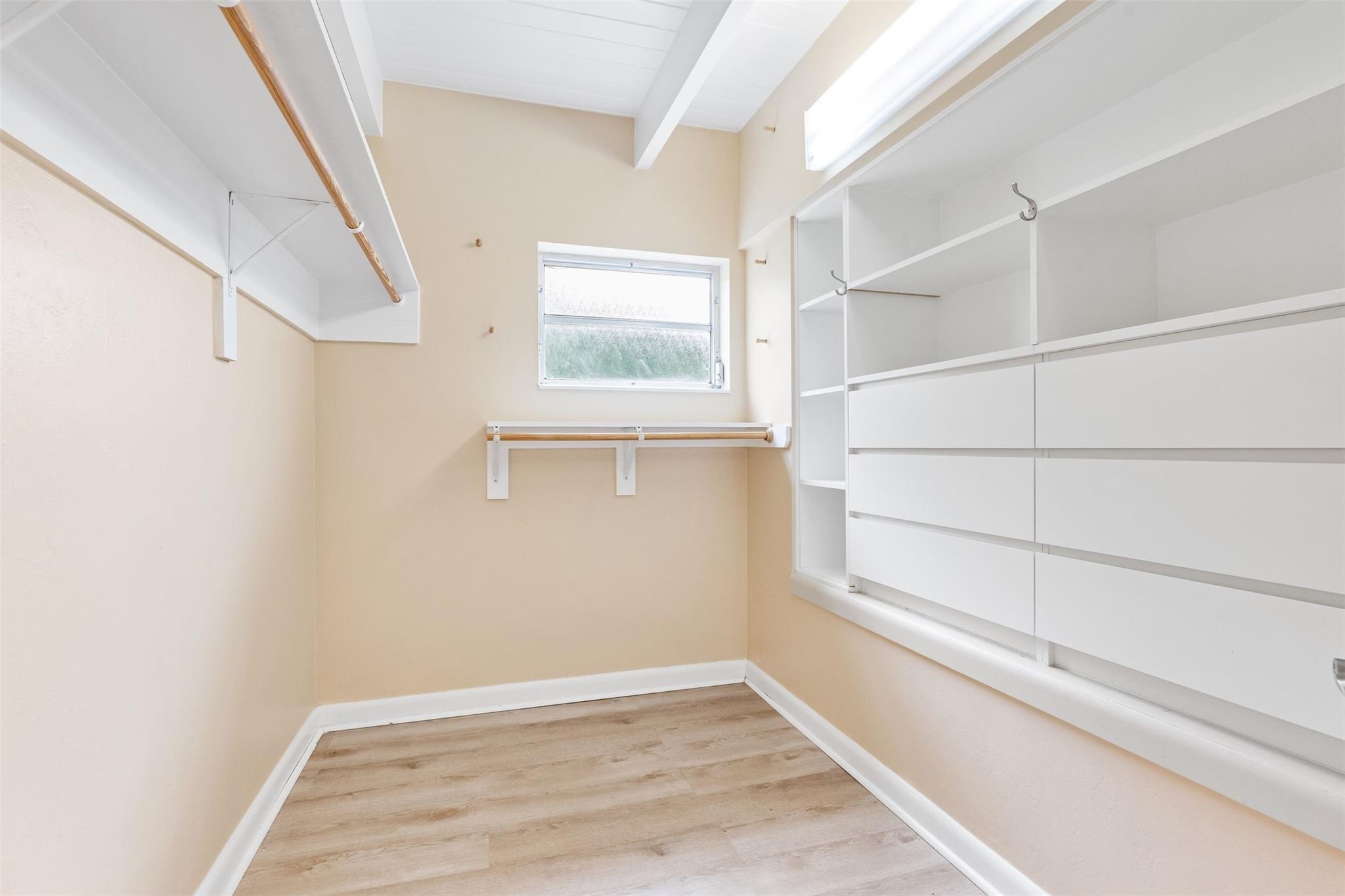 Riviera 6-17 B - Residential