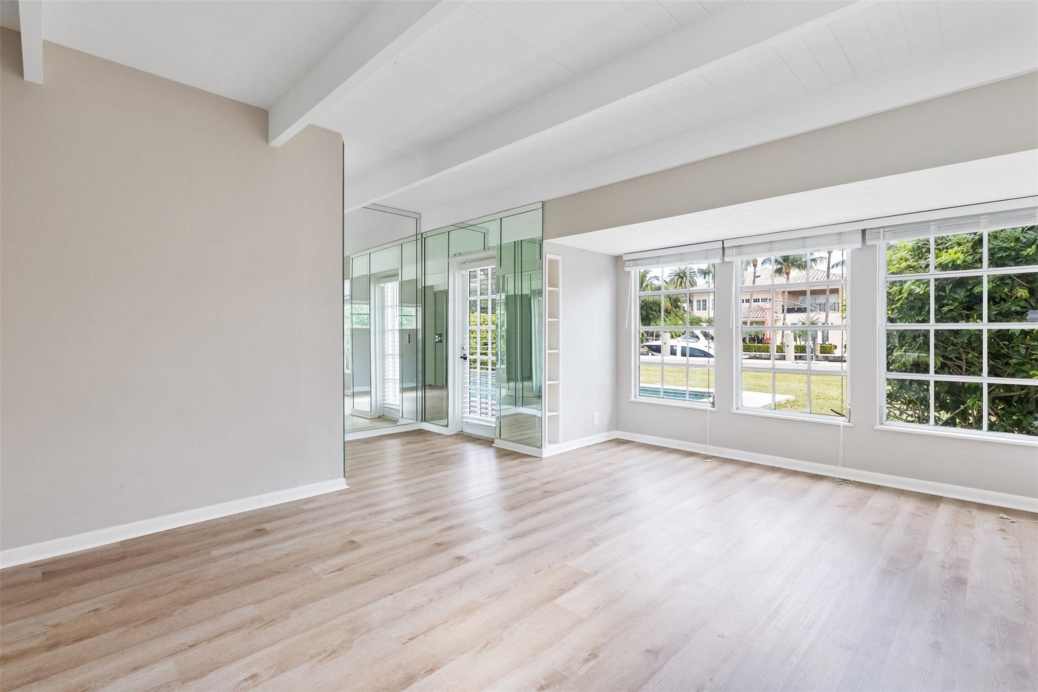 Riviera 6-17 B - Residential