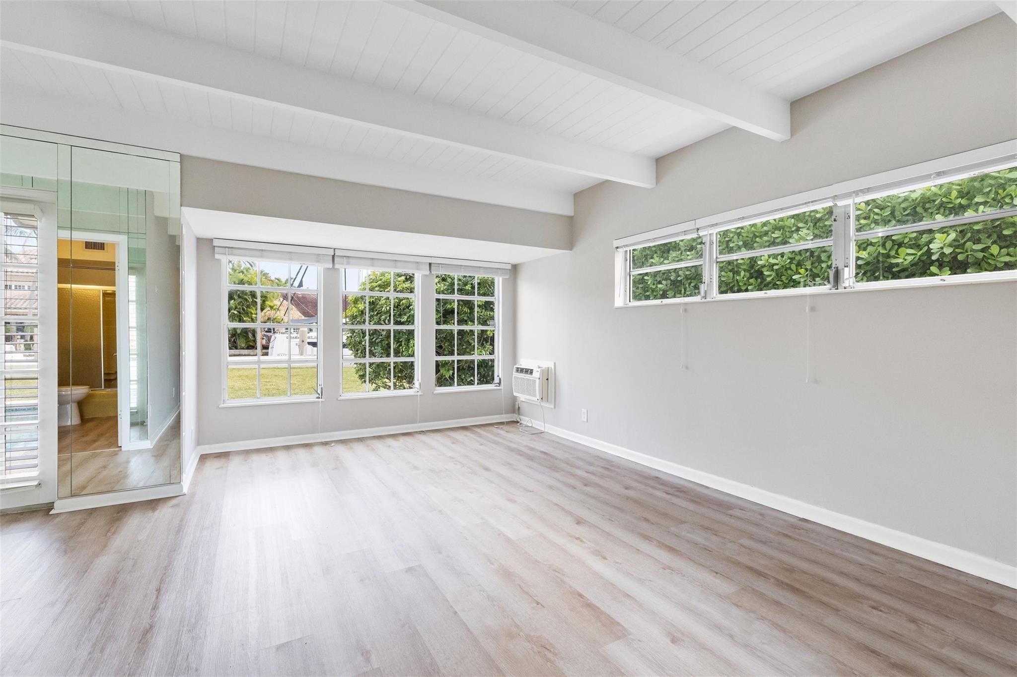 Riviera 6-17 B - Residential