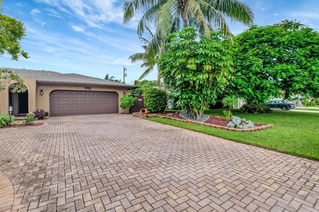 Photo of 650 Heron Drive, Delray Beach, FL 33444 (MLS # R11006667)