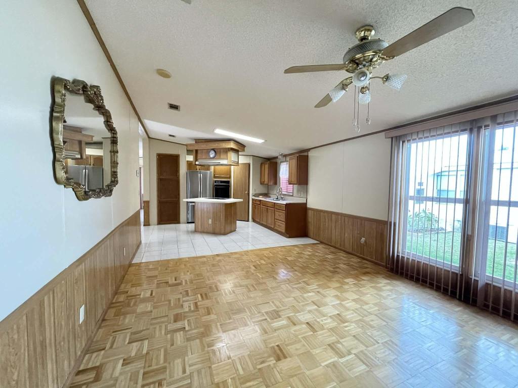 OASIS VILLAGE - Residential