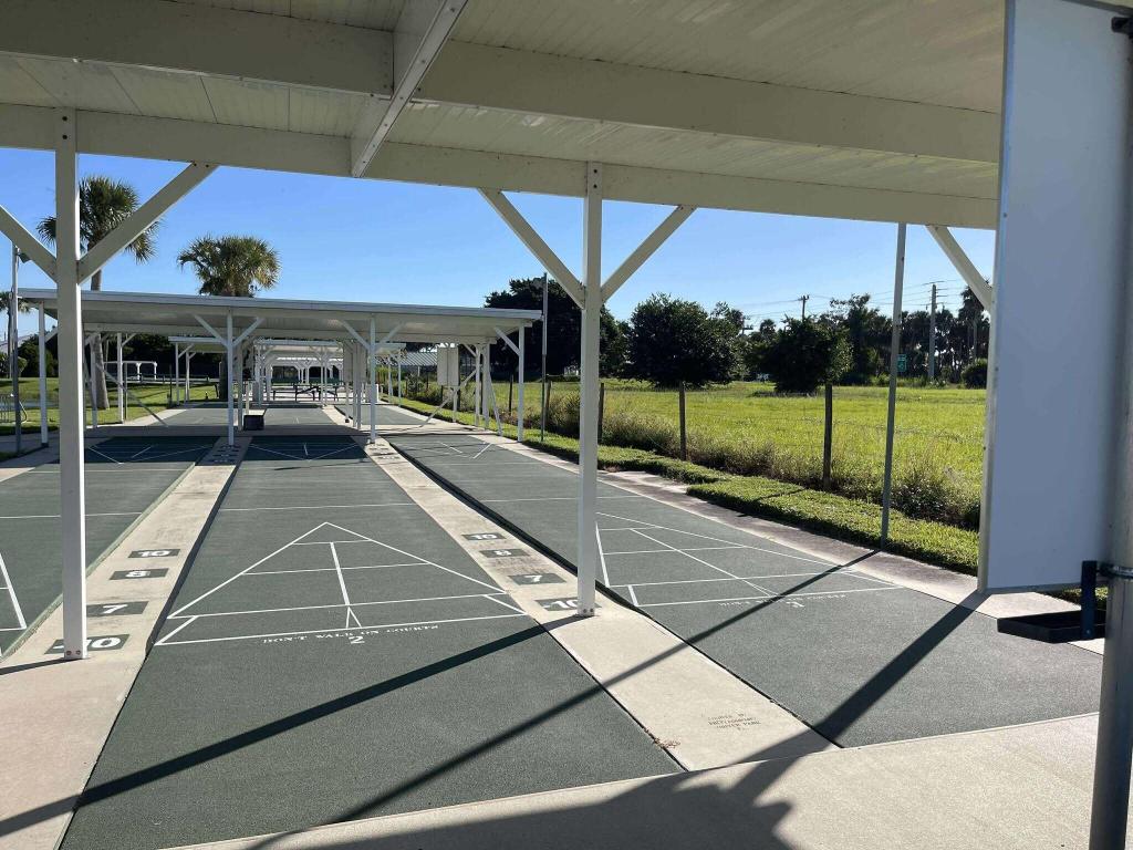 OASIS VILLAGE - Residential