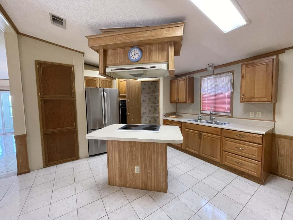 OASIS VILLAGE - Residential