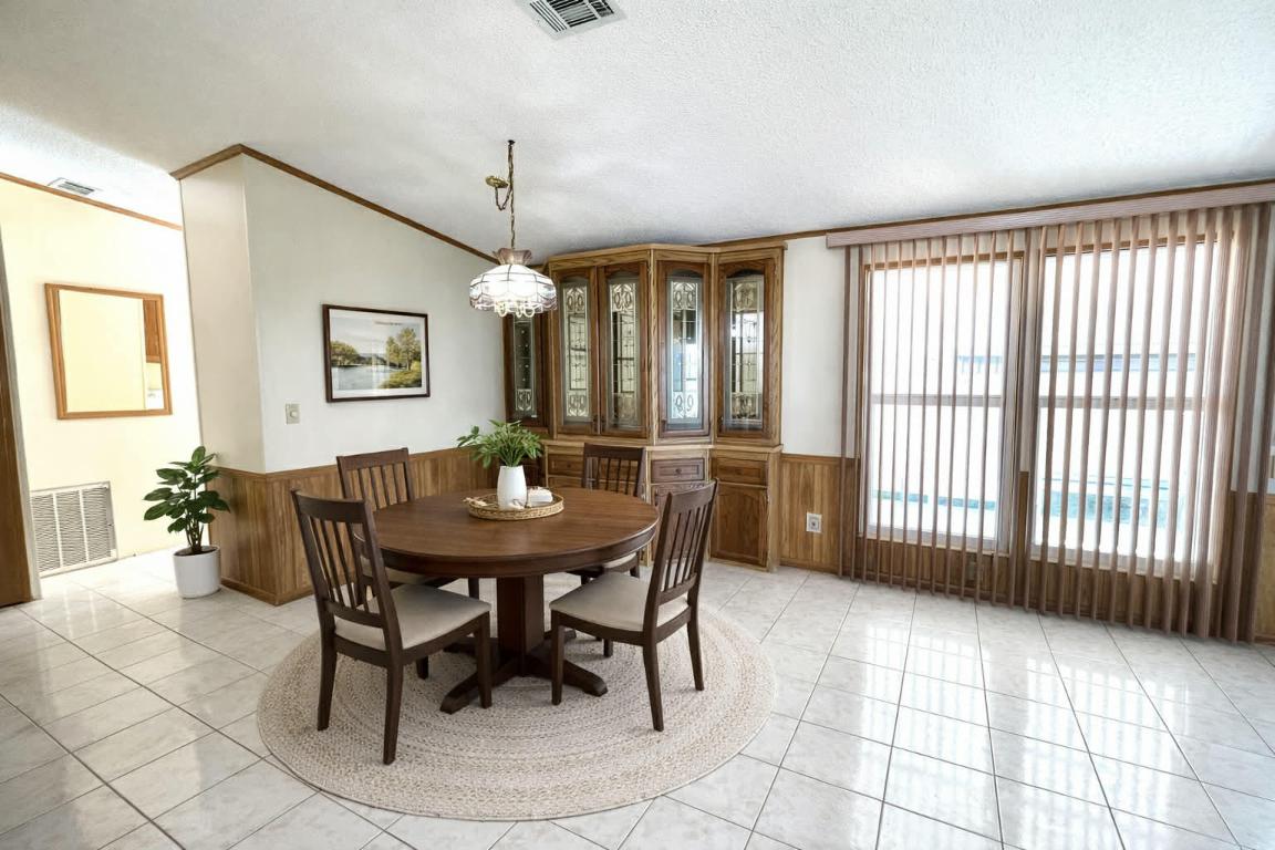 OASIS VILLAGE - Residential