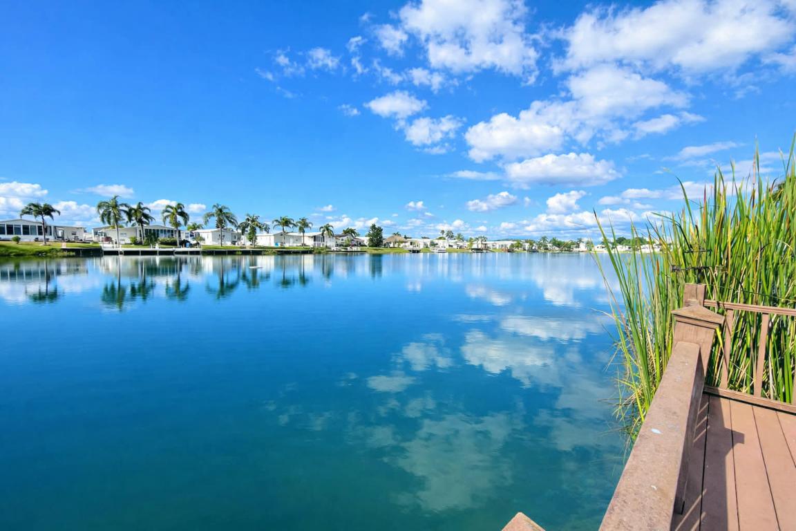 OASIS VILLAGE - Residential