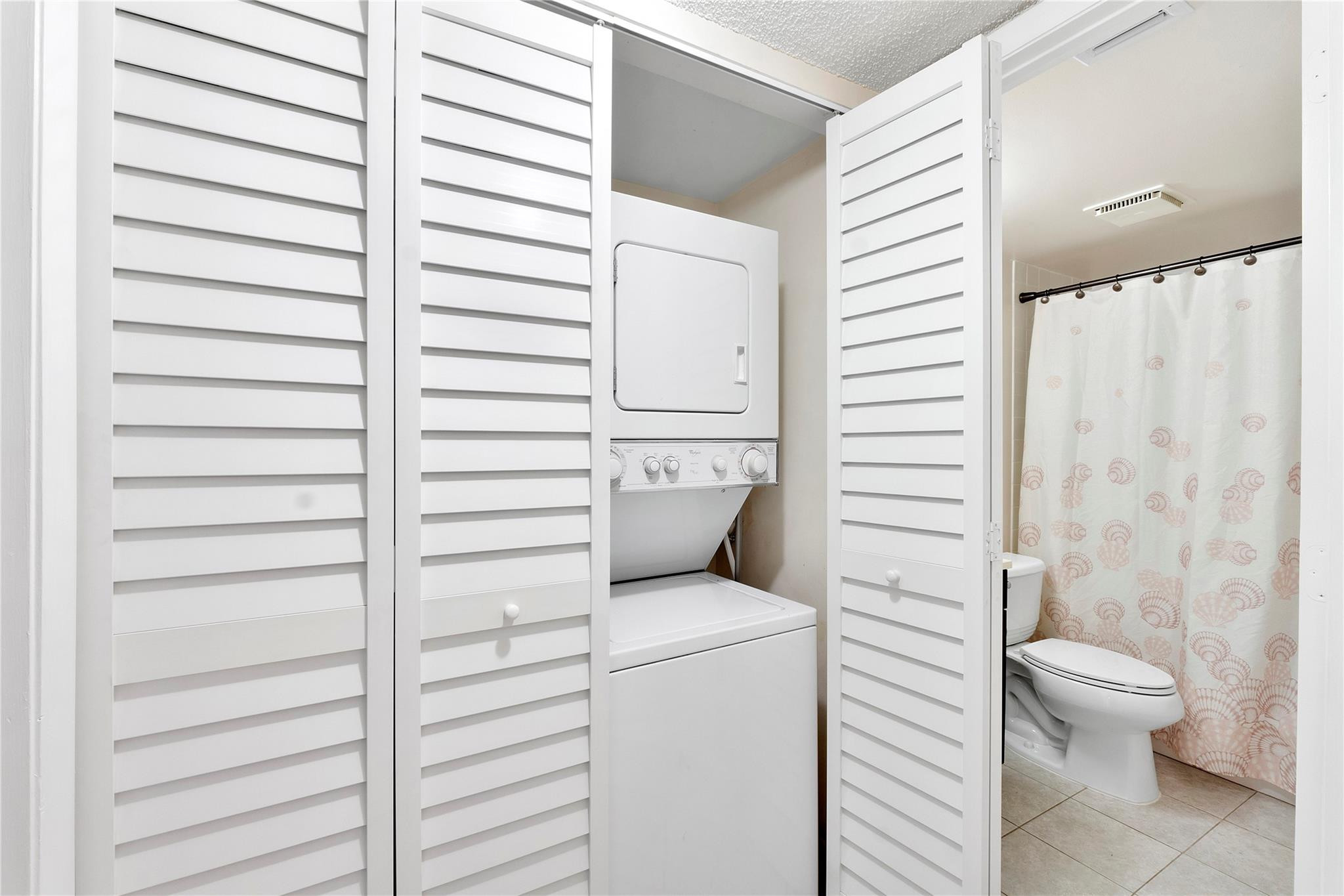 Coral Gate X Condo - Residential