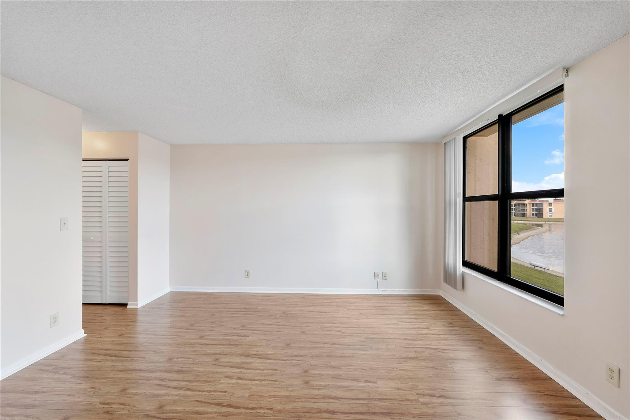 Coral Gate X Condo - Residential