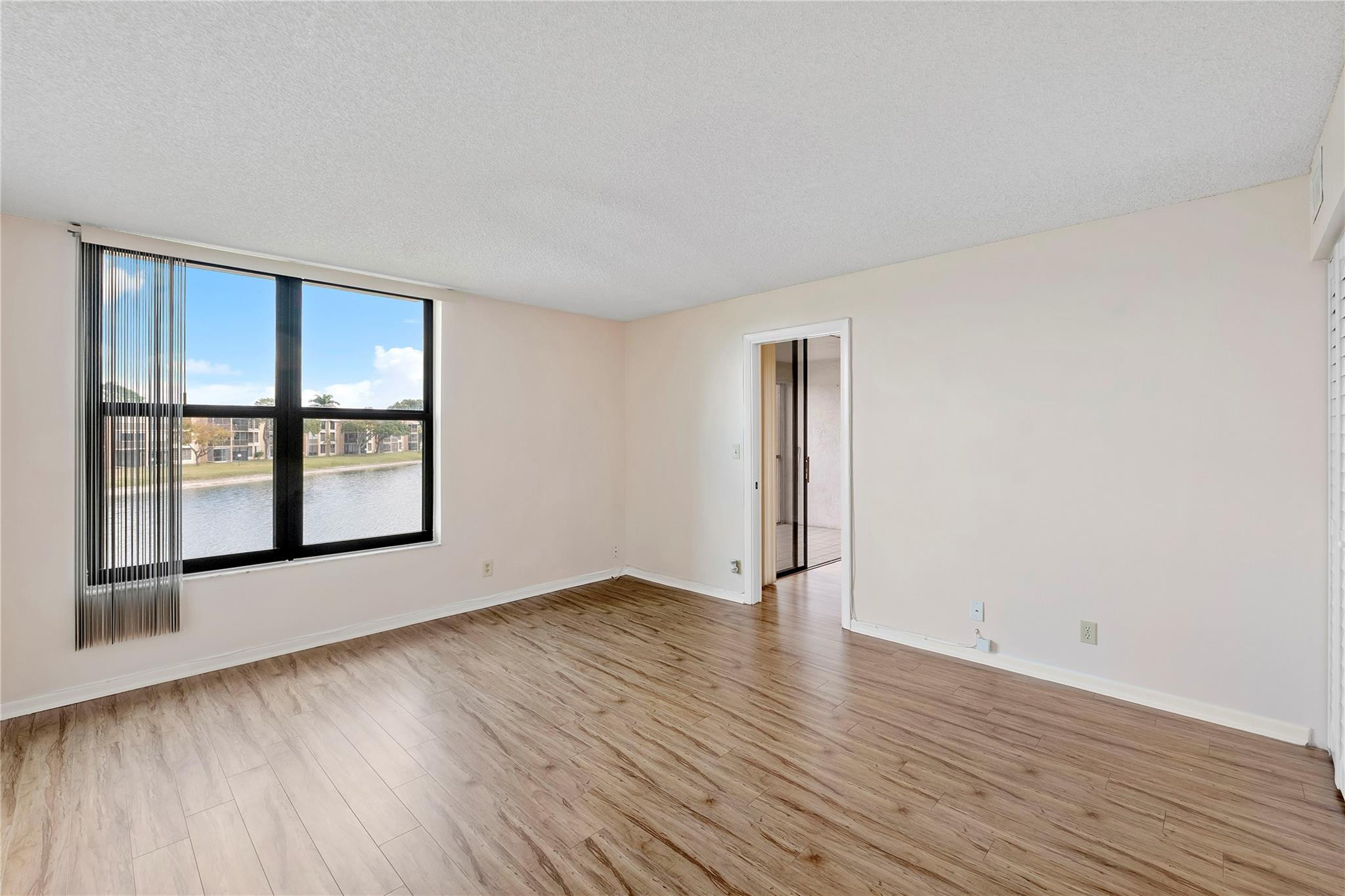 Coral Gate X Condo - Residential