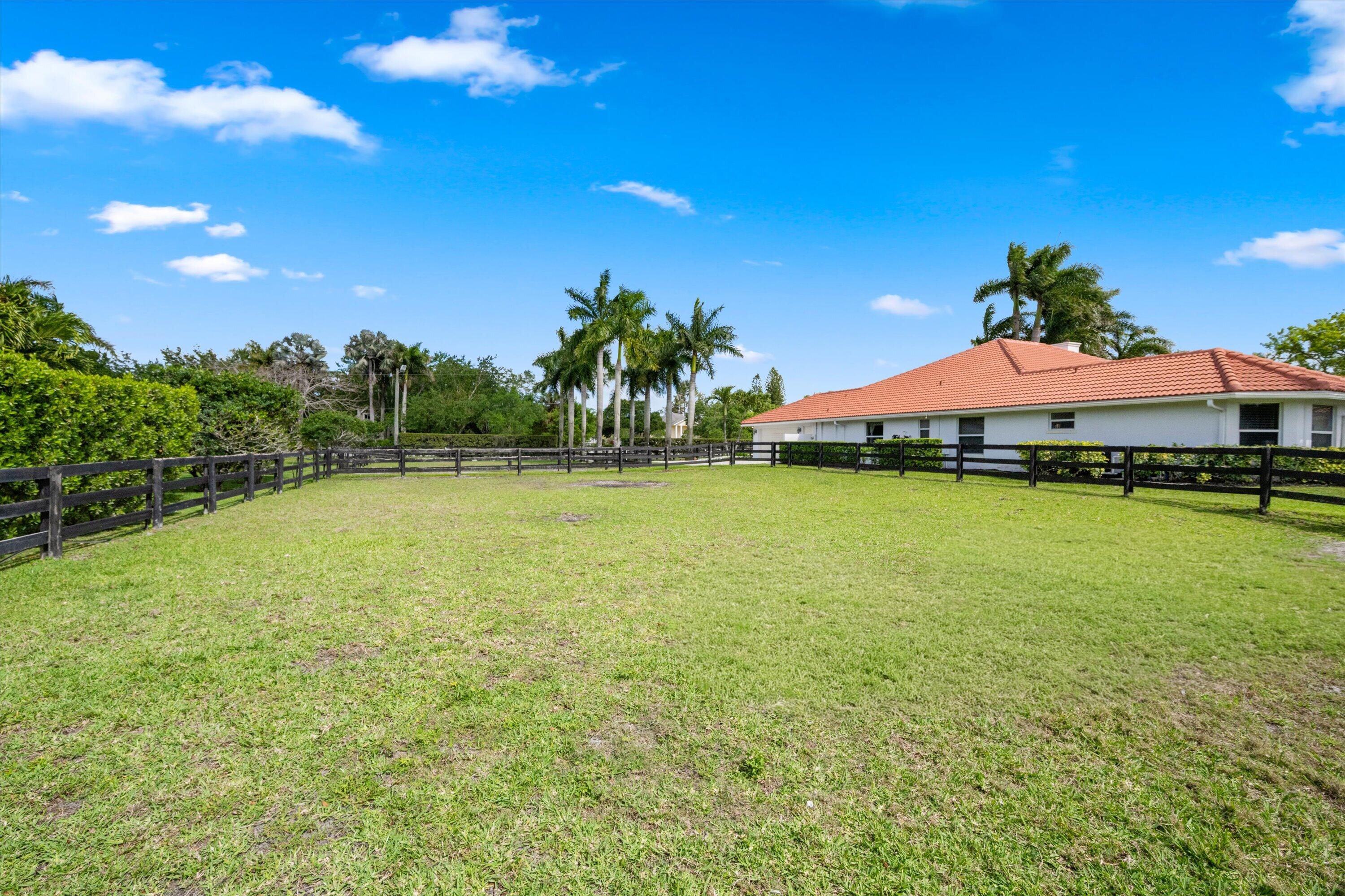 14594 DRAFT HORSE Lane Barn