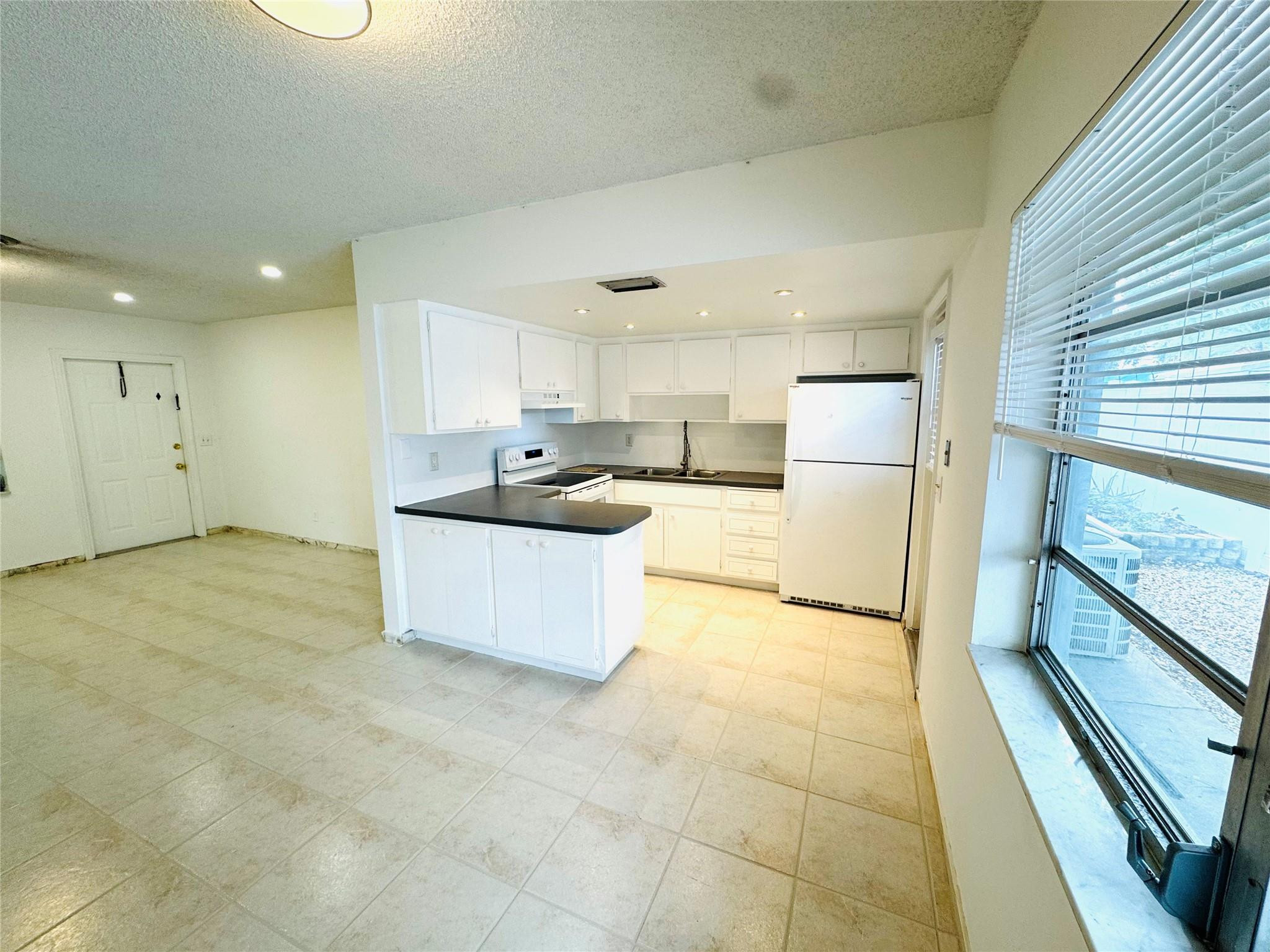 Ocean Drive Estates 8-2 B - Residential Lease