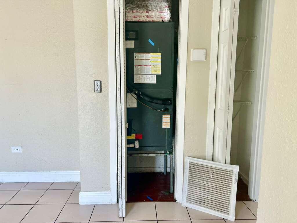 SO MIAMI HEIGHTS MANOR - Residential