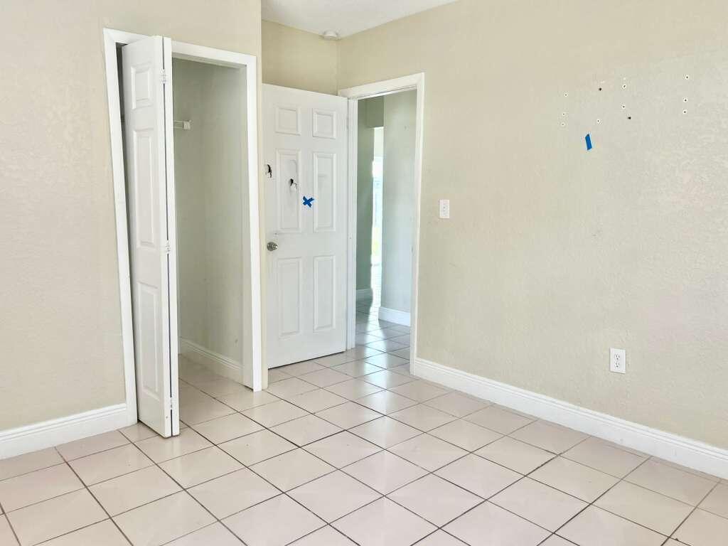 SO MIAMI HEIGHTS MANOR - Residential