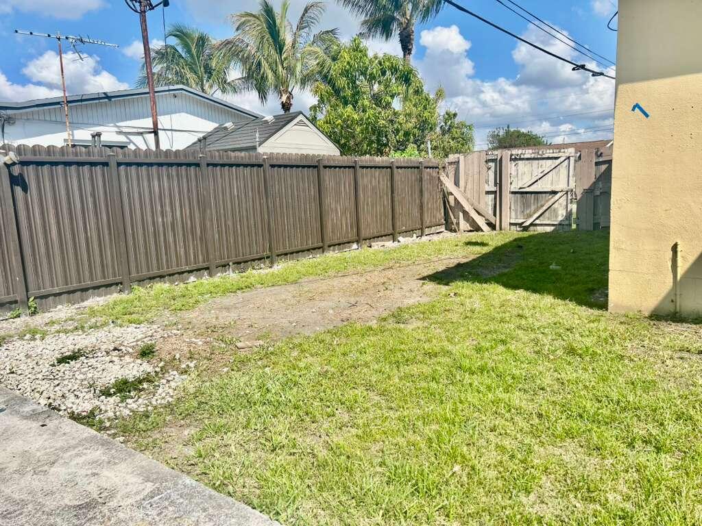 SO MIAMI HEIGHTS MANOR - Residential