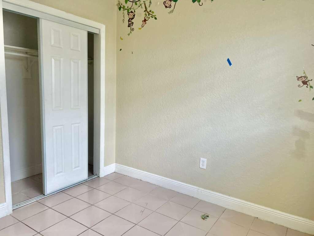 SO MIAMI HEIGHTS MANOR - Residential