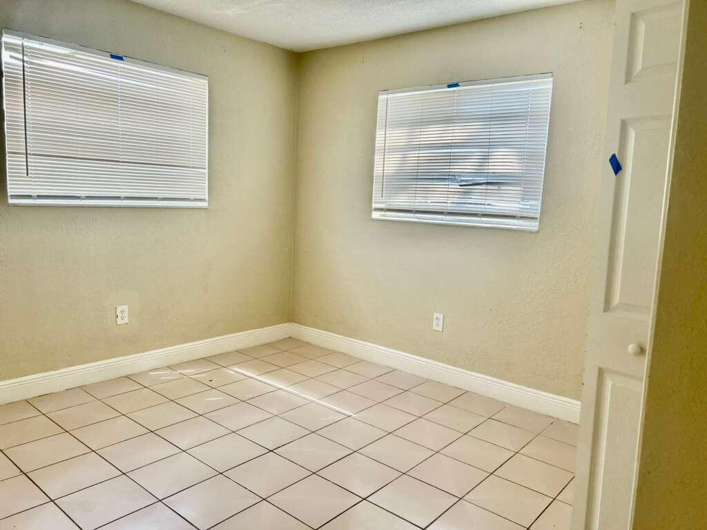 SO MIAMI HEIGHTS MANOR - Residential