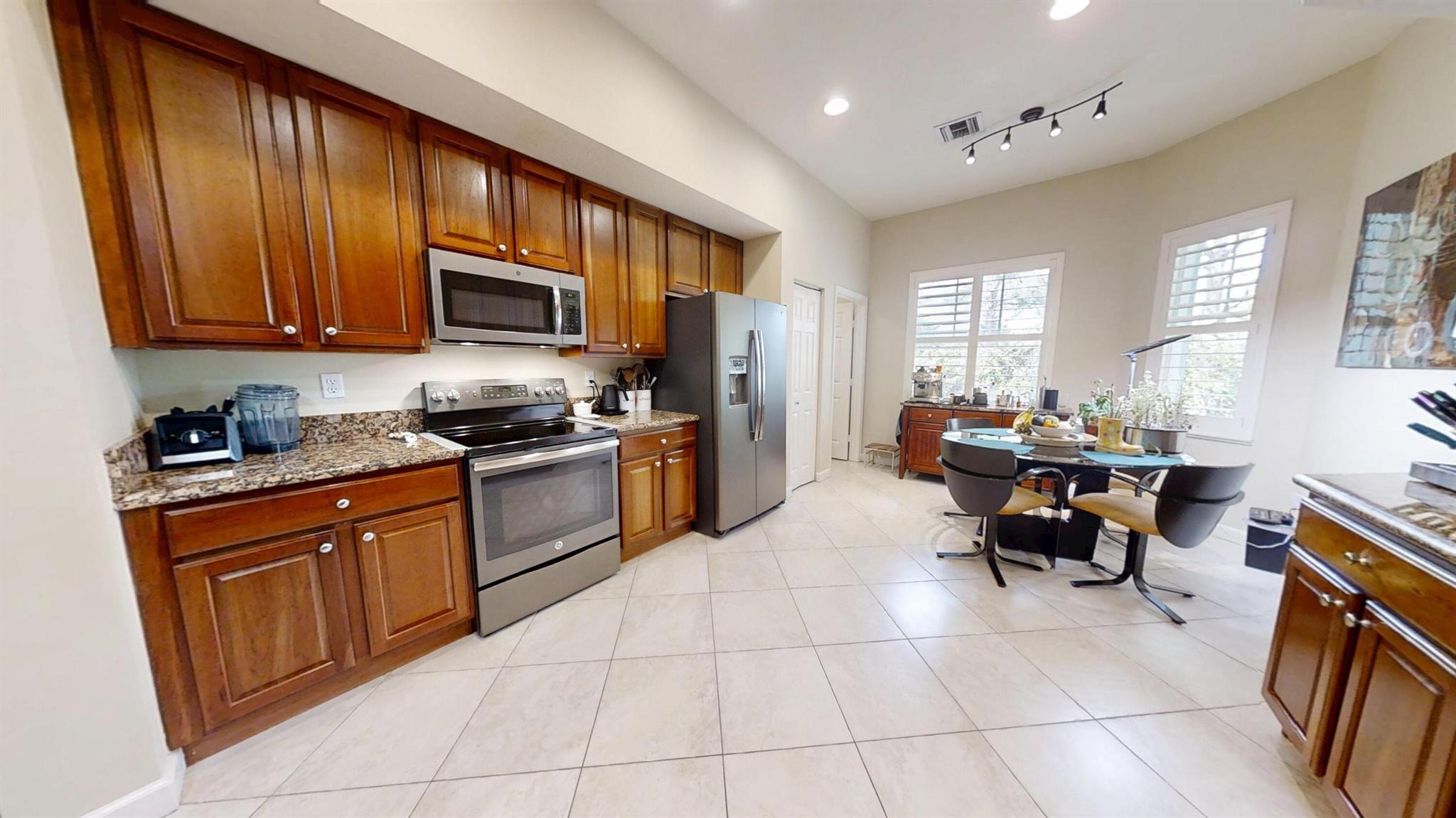 SAWGRASS VILLAS CONDO - Residential