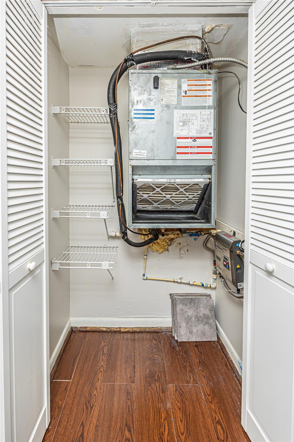 Coronado At Jacaranda Ph - Residential Lease