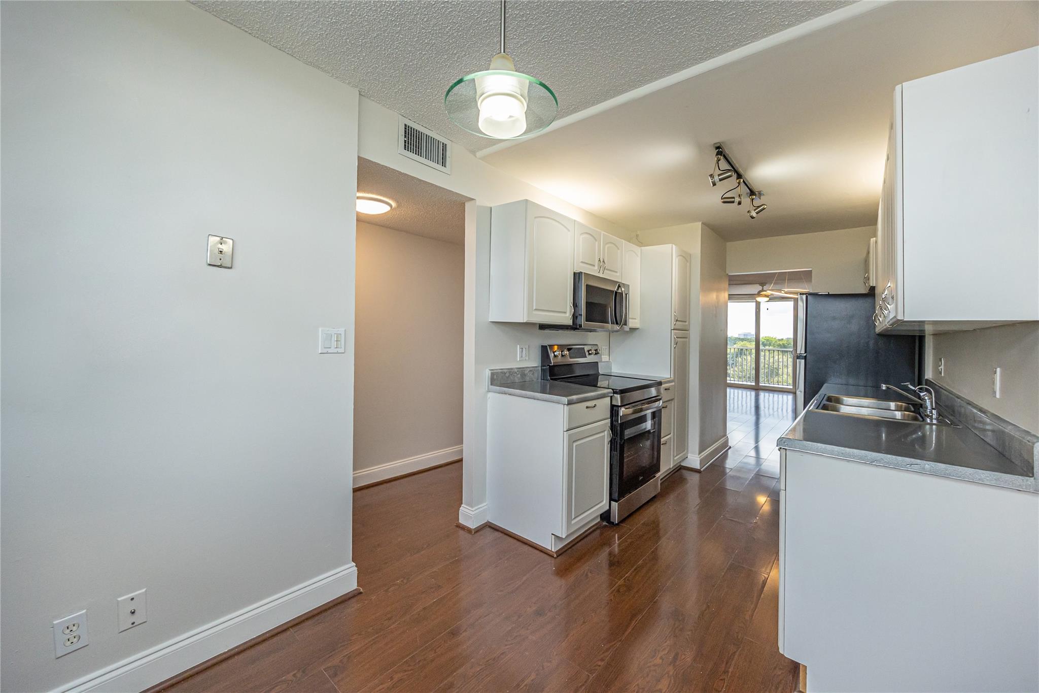 Coronado At Jacaranda Ph - Residential Lease