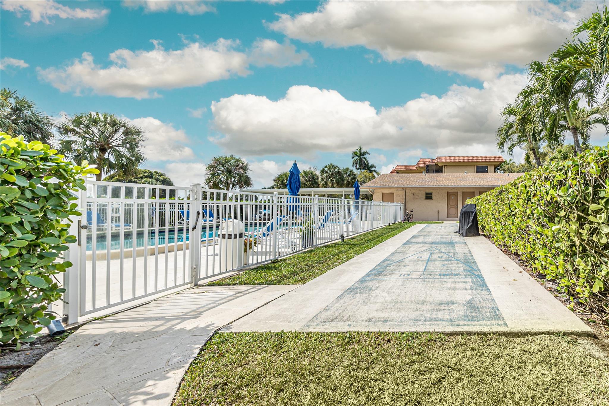 Coronado At Jacaranda Ph - Residential Lease