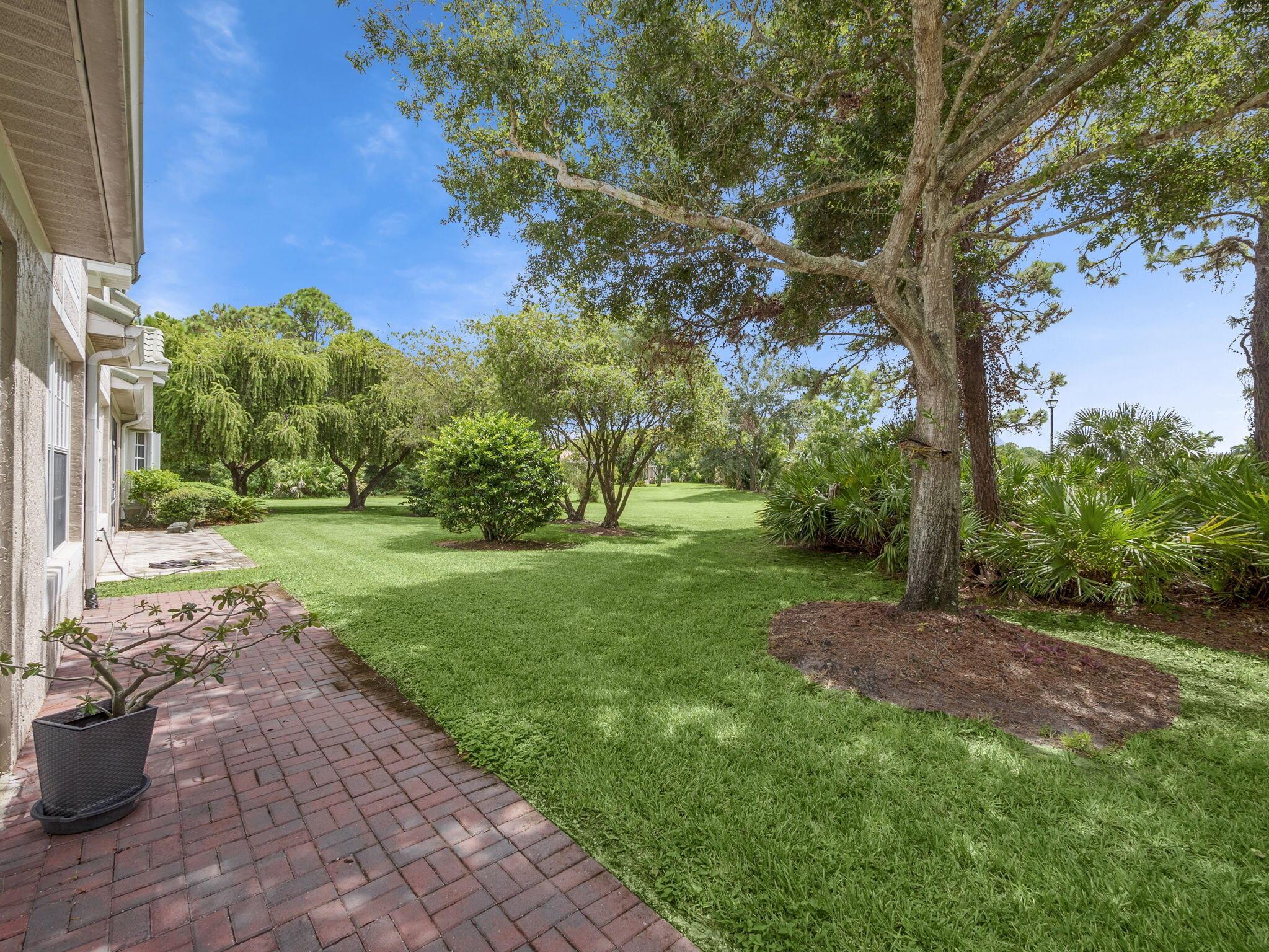 HARBOUR ISLES AT LAKE CHA - Residential