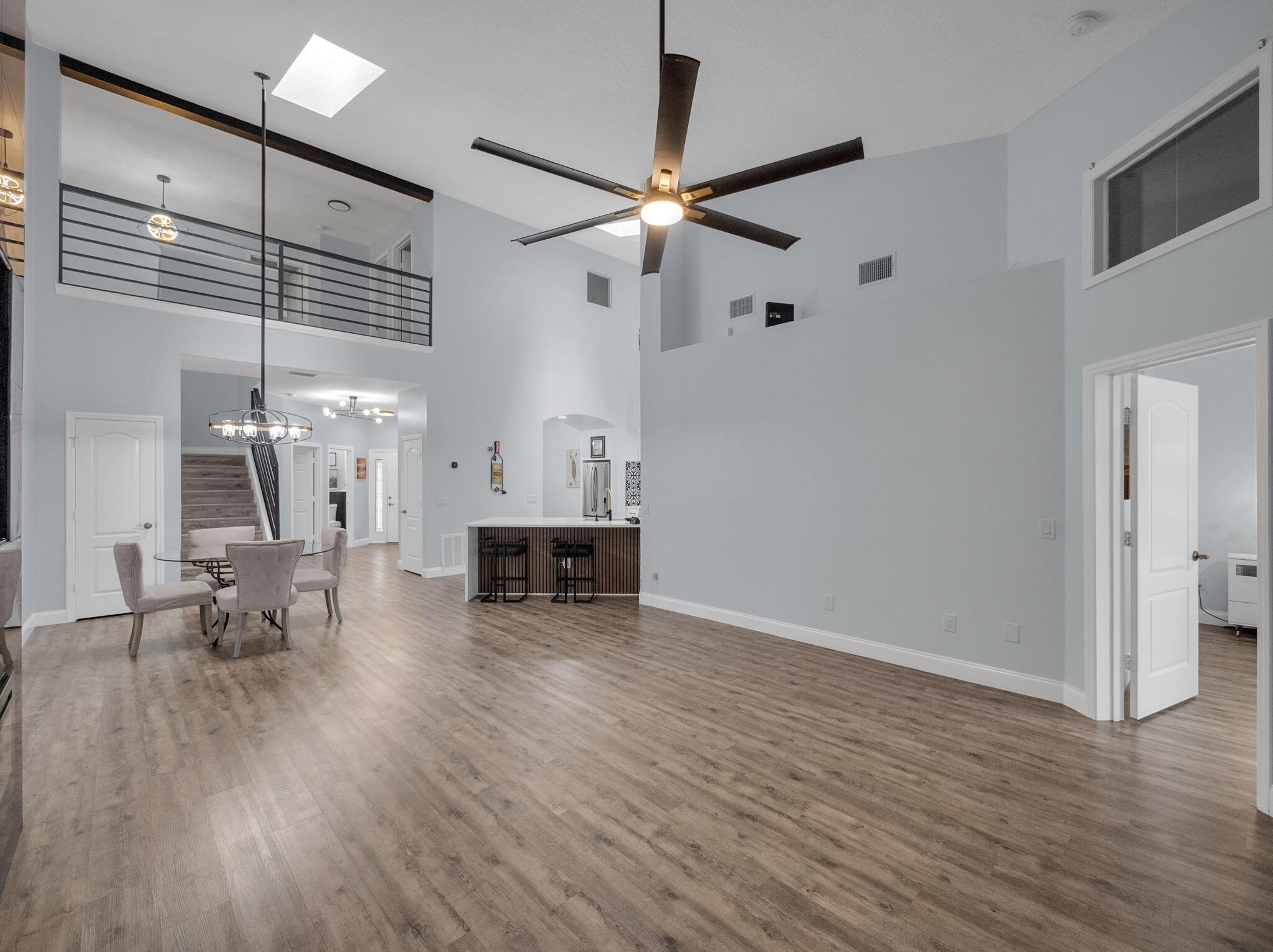 HARBOUR ISLES AT LAKE CHA - Residential