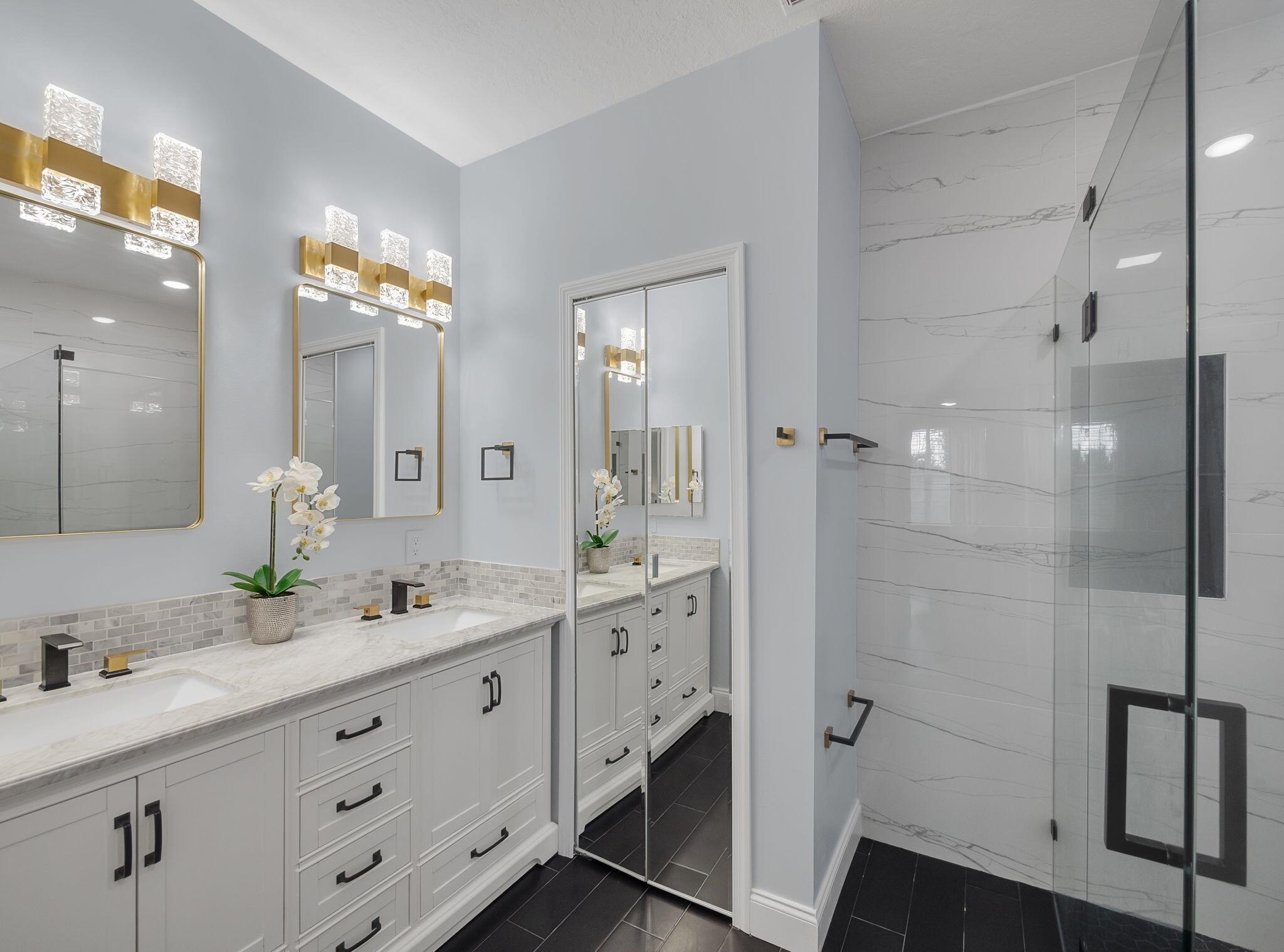 HARBOUR ISLES AT LAKE CHA - Residential